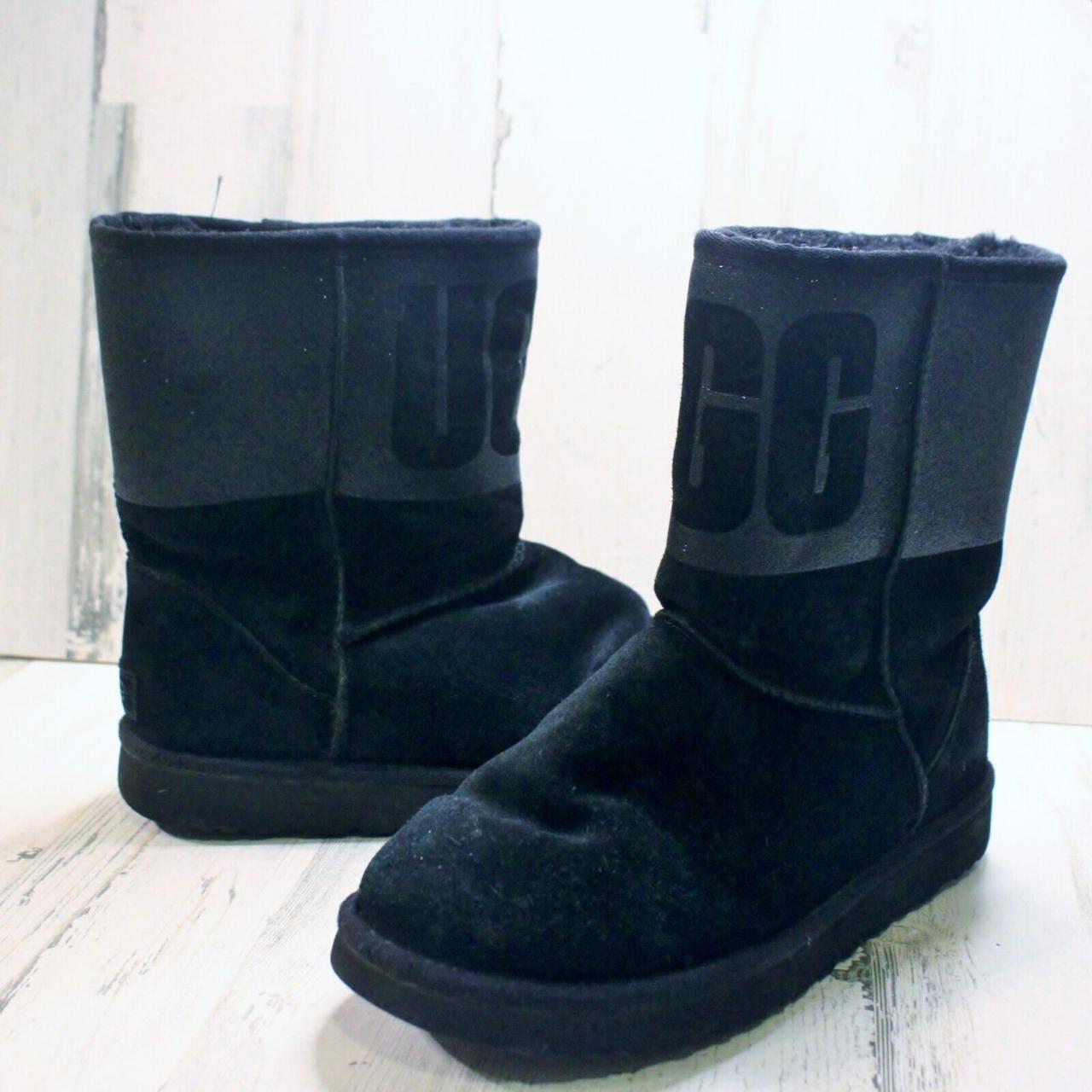 Ugg classic short rubber on sale logo