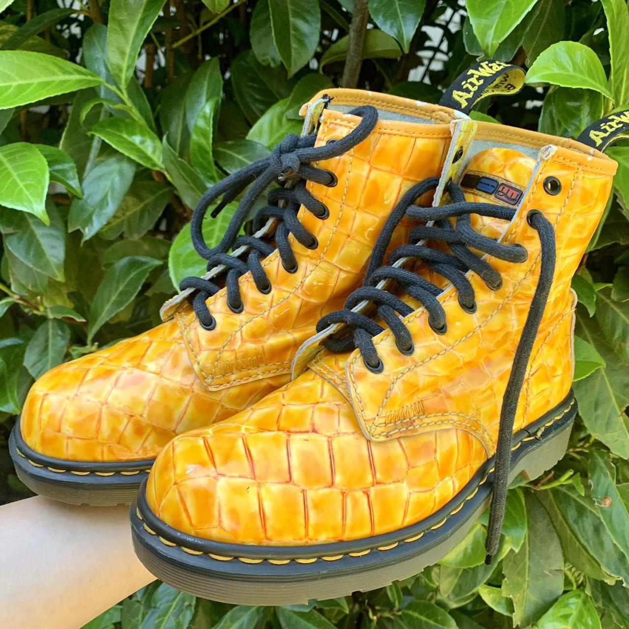 Yellow on sale crocodile boots