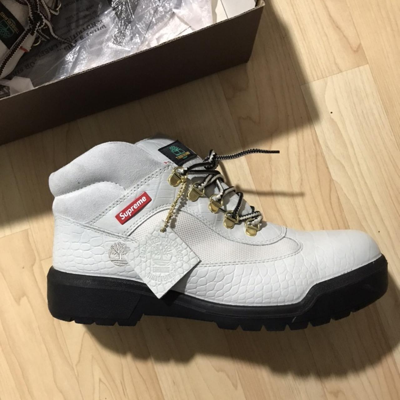DS Supreme x Timberland Boots (Dust Bag Depop