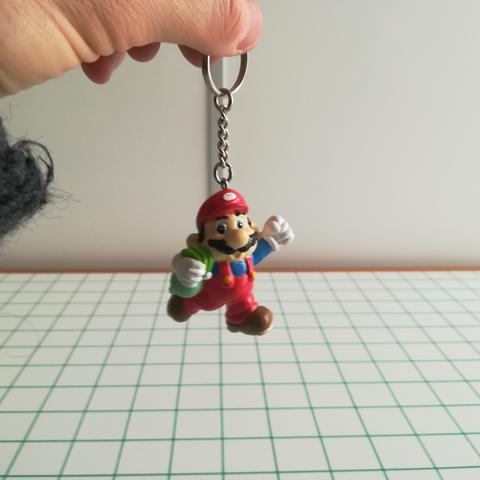 Portachiavi Super Mario Bros, anni '90. Perfetto! - Depop
