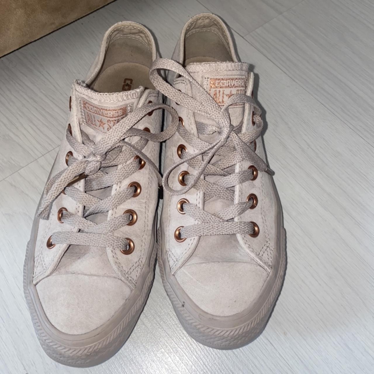 Suede rose gold converse on sale