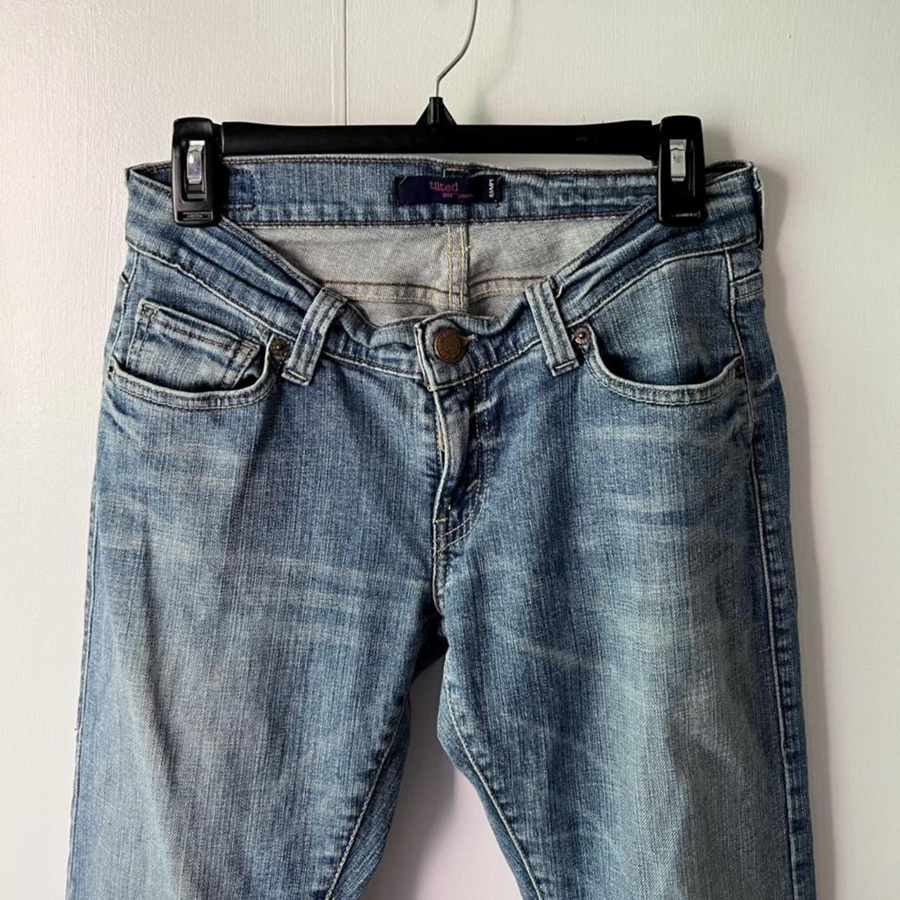 Womens levis clearance 504 tilted jeans