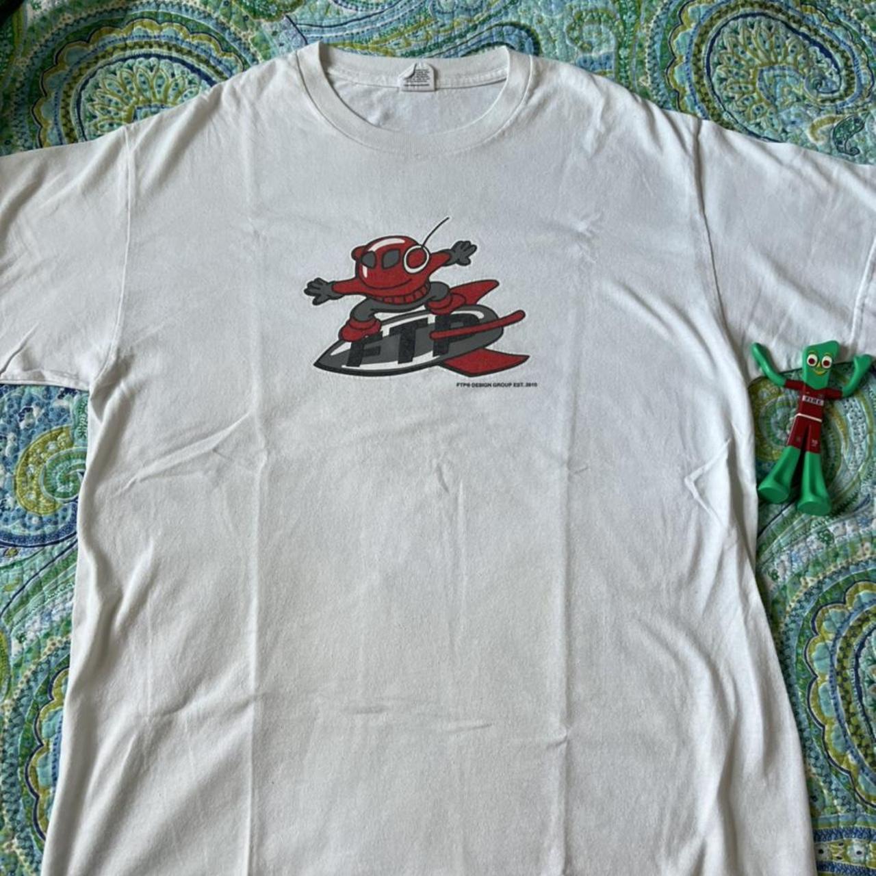 FTP WHITE TEE this white tee got a cool red