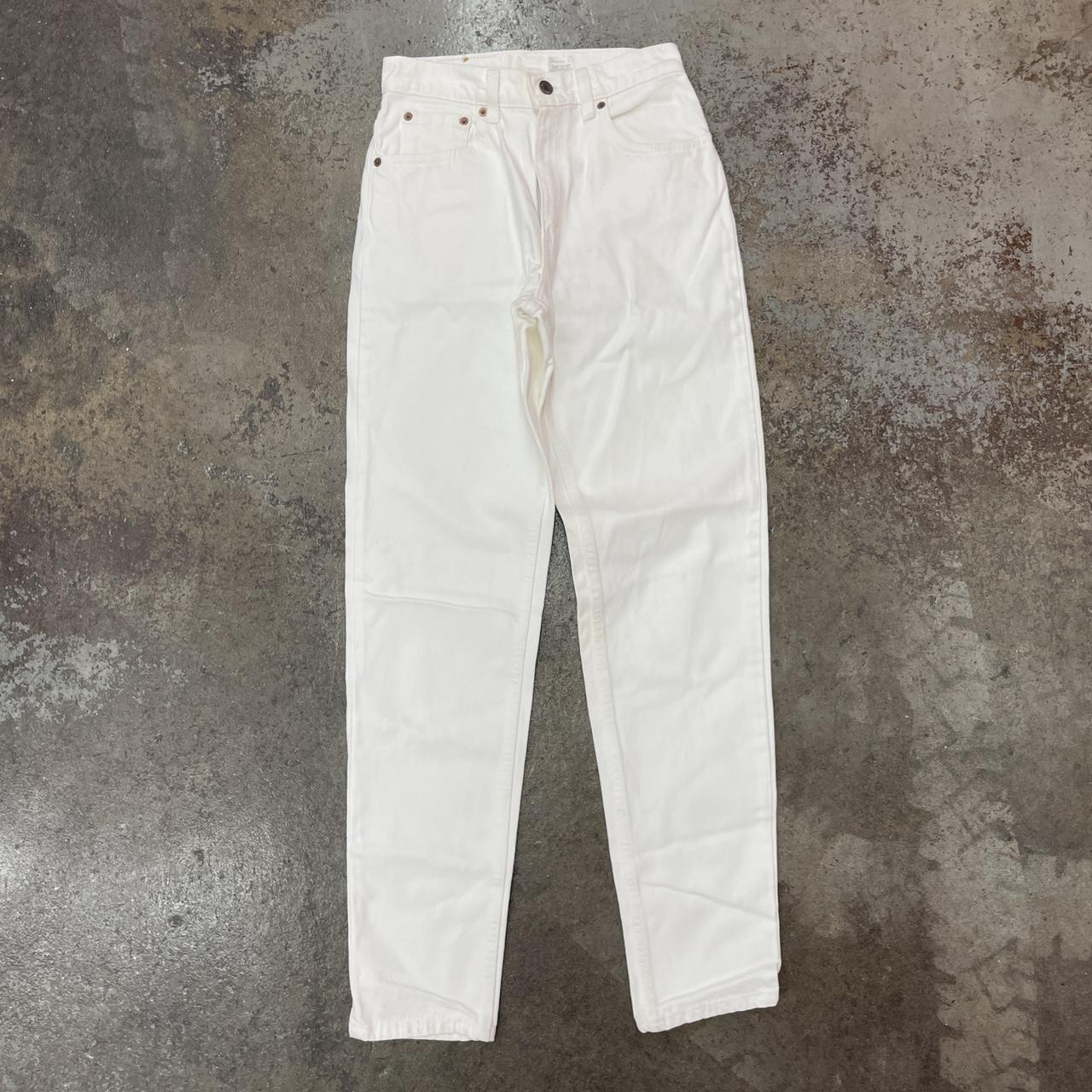 vintage 1990s levis 550 white denim jeans Mens 26... - Depop