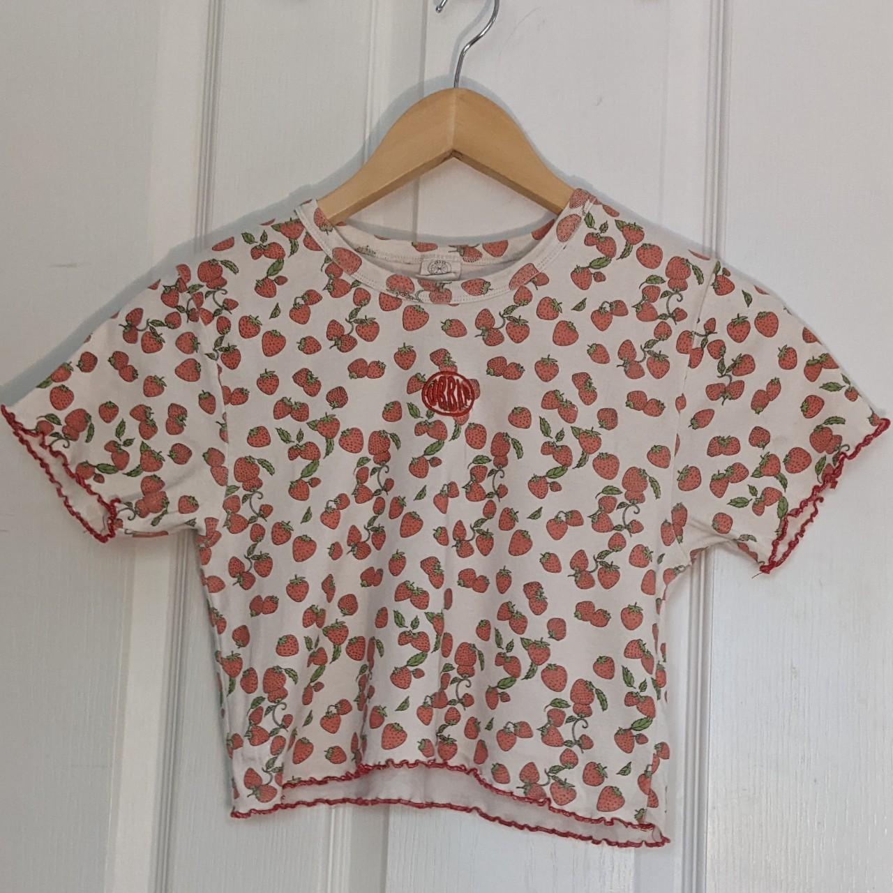 URBAN OUTFITTERS STRAWBERRY CROPPED TEE 💖SIZE M💖... - Depop