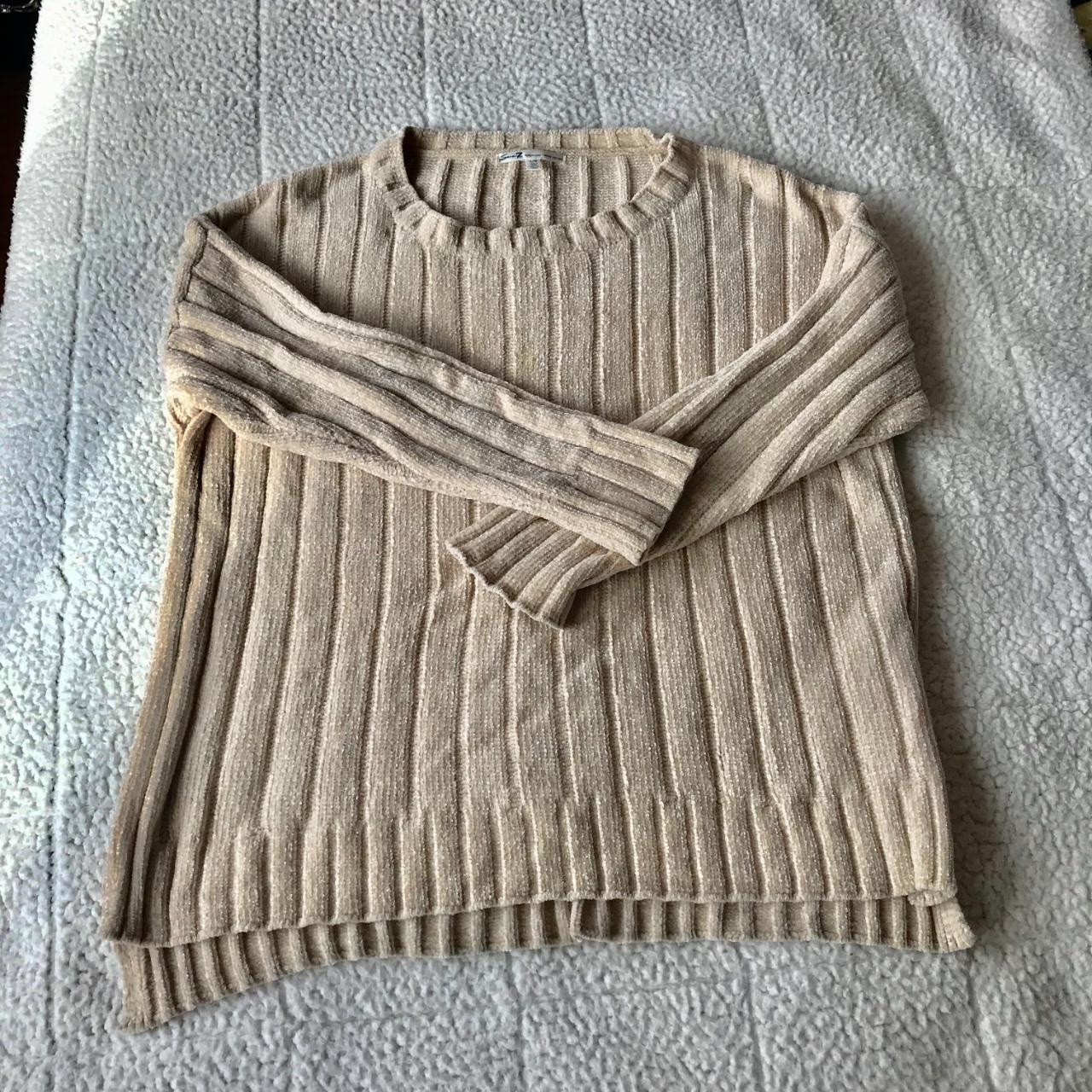 Women's Cream Sweatshirt | Depop