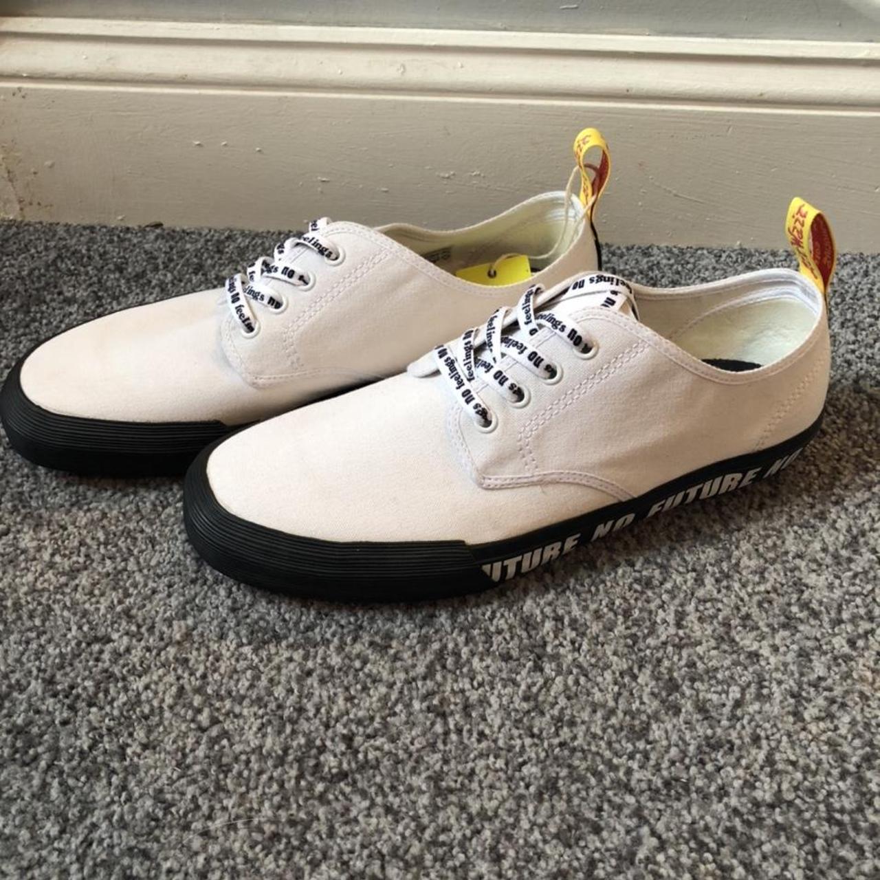 Dr martens pressler clearance white