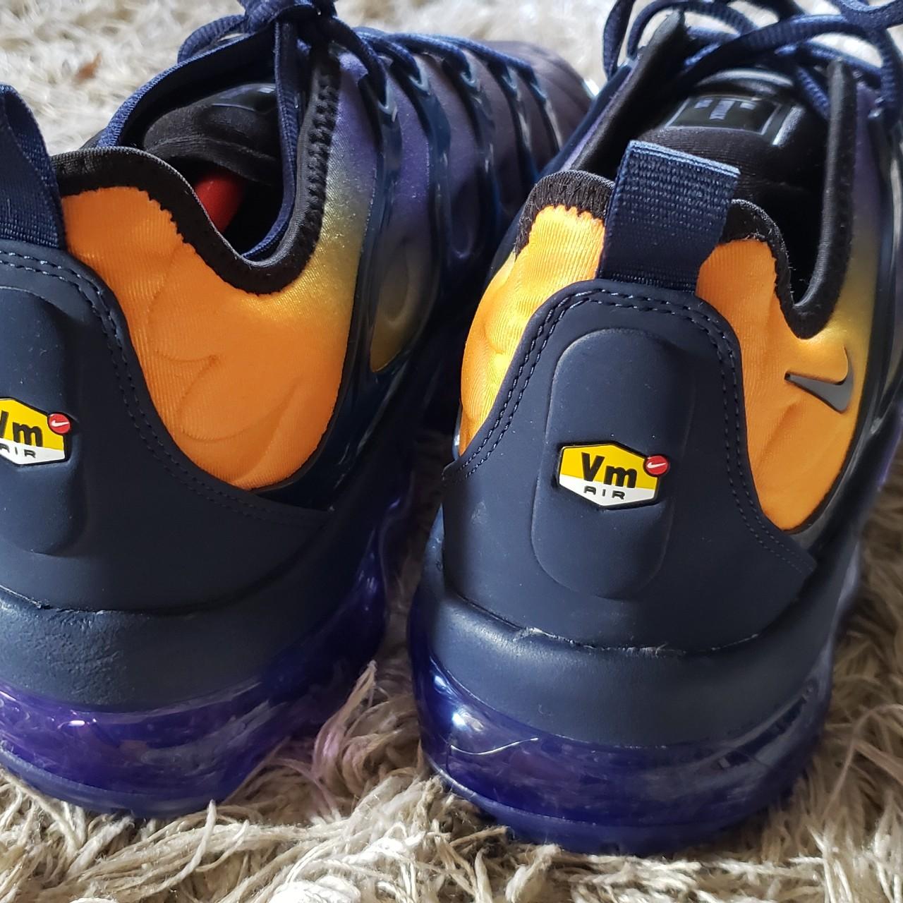 vapormax plus persian violet