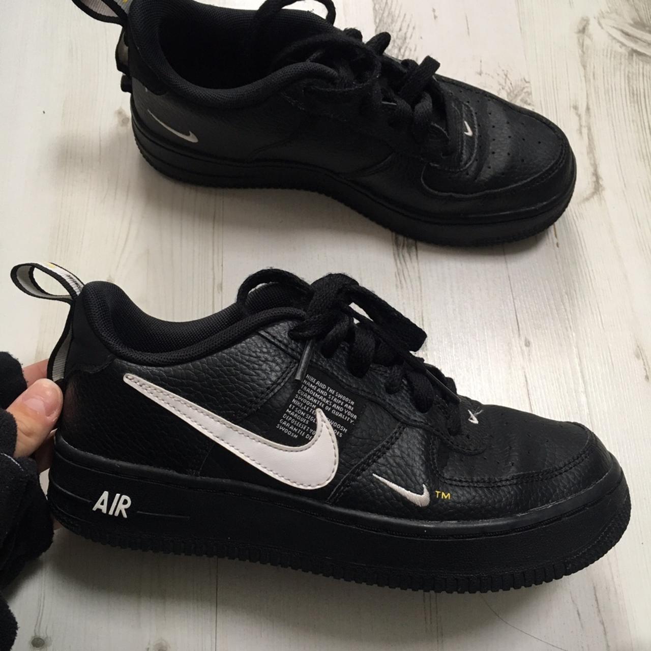 Nike air force outlet 1 womens black stripe