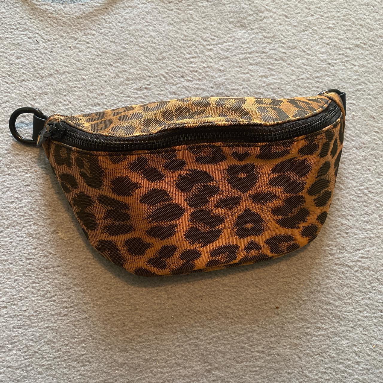 Steve madden cheetah store fanny pack