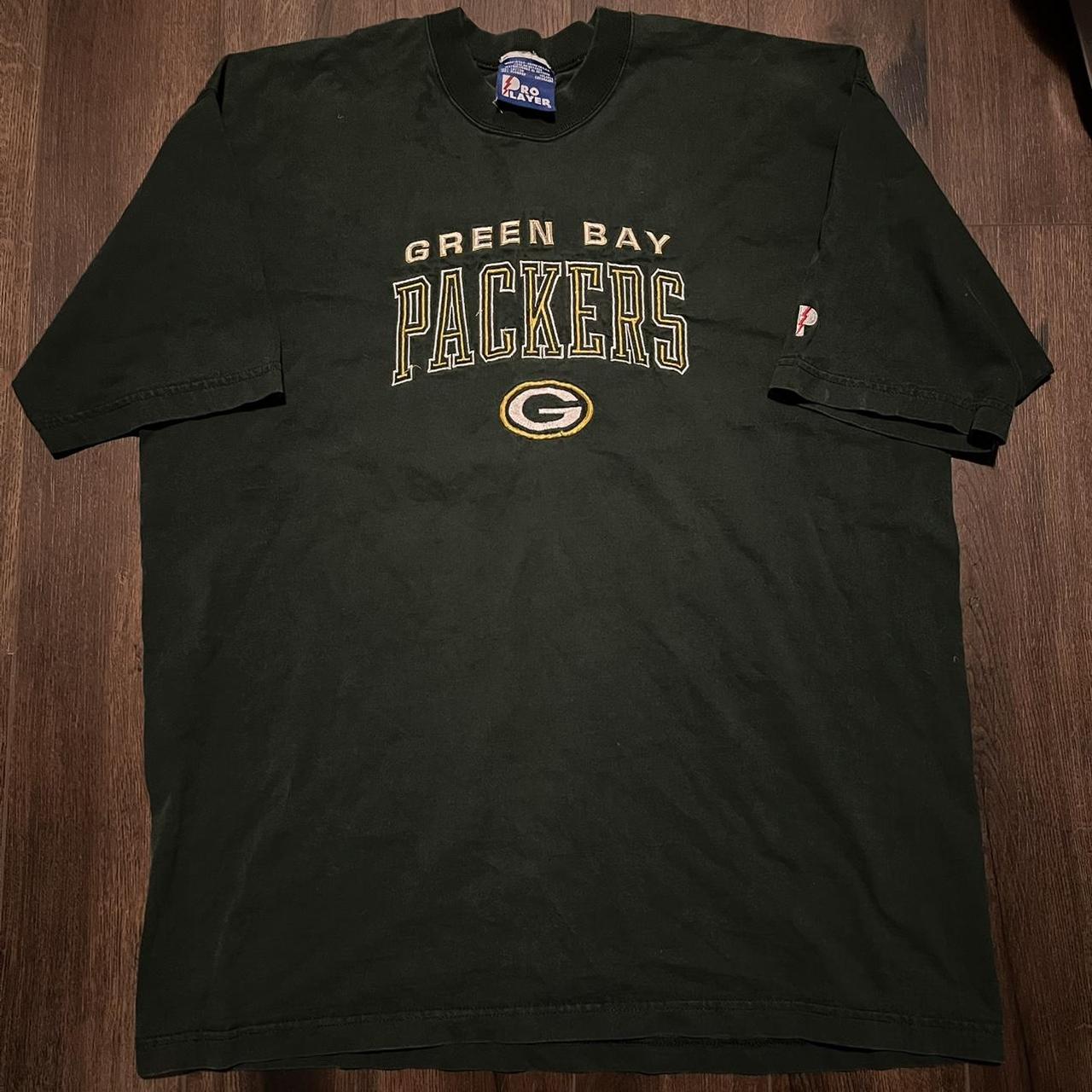 description: 90s Green bay Packers t-shirt size: L - Depop