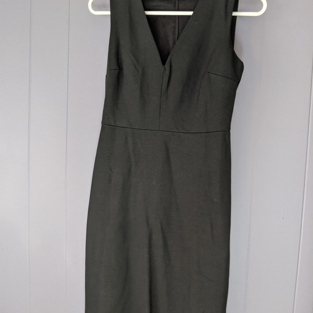 Banana Republic Sheath Dress 2P V Neck Black - Depop