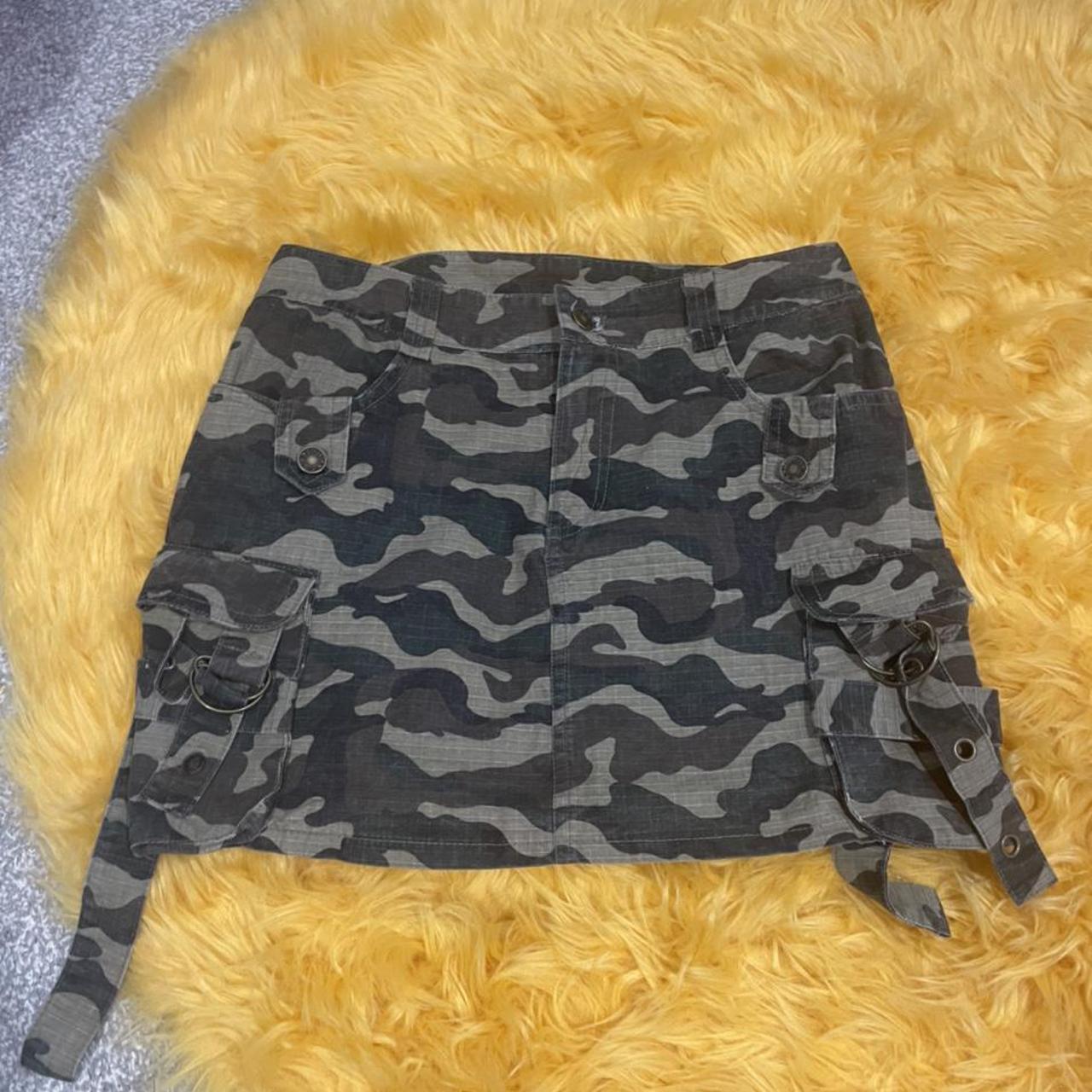 Vintage 00’s cargo skirt Bought on depop for £30,... Depop