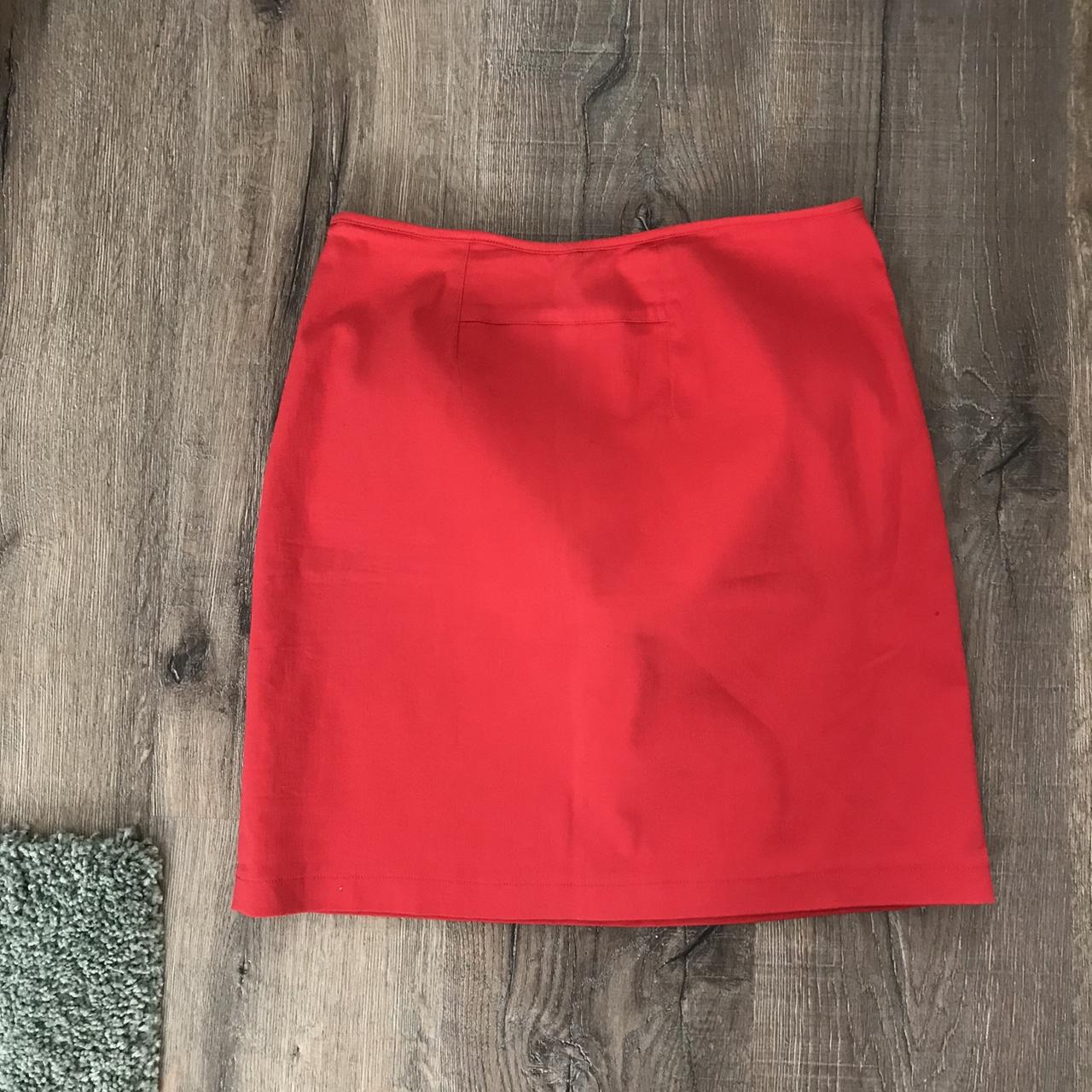 Bellissima gonna rossa 100% Made in italy, no tags,... - Depop