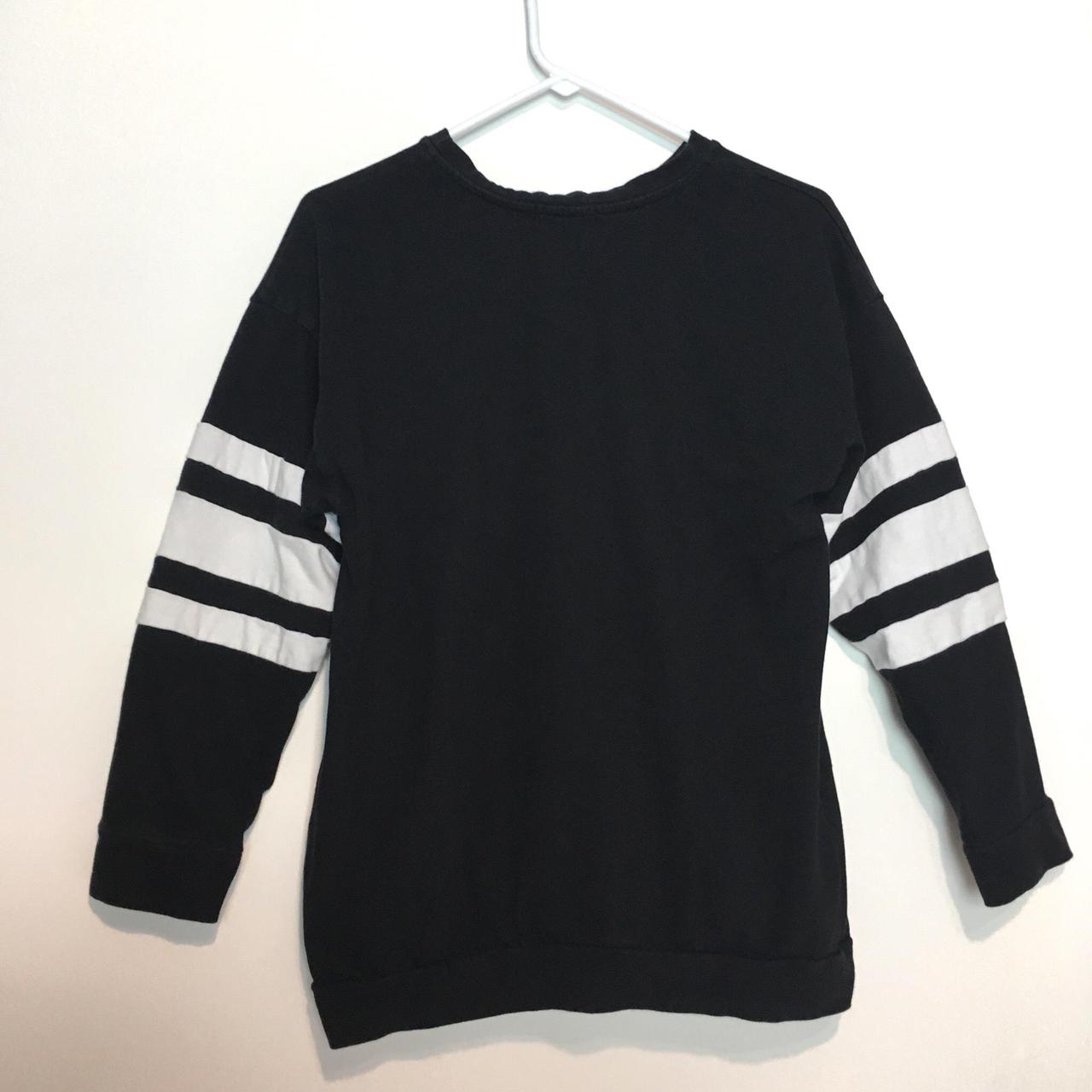 Product Image 3 - black sweat shirt 

this is