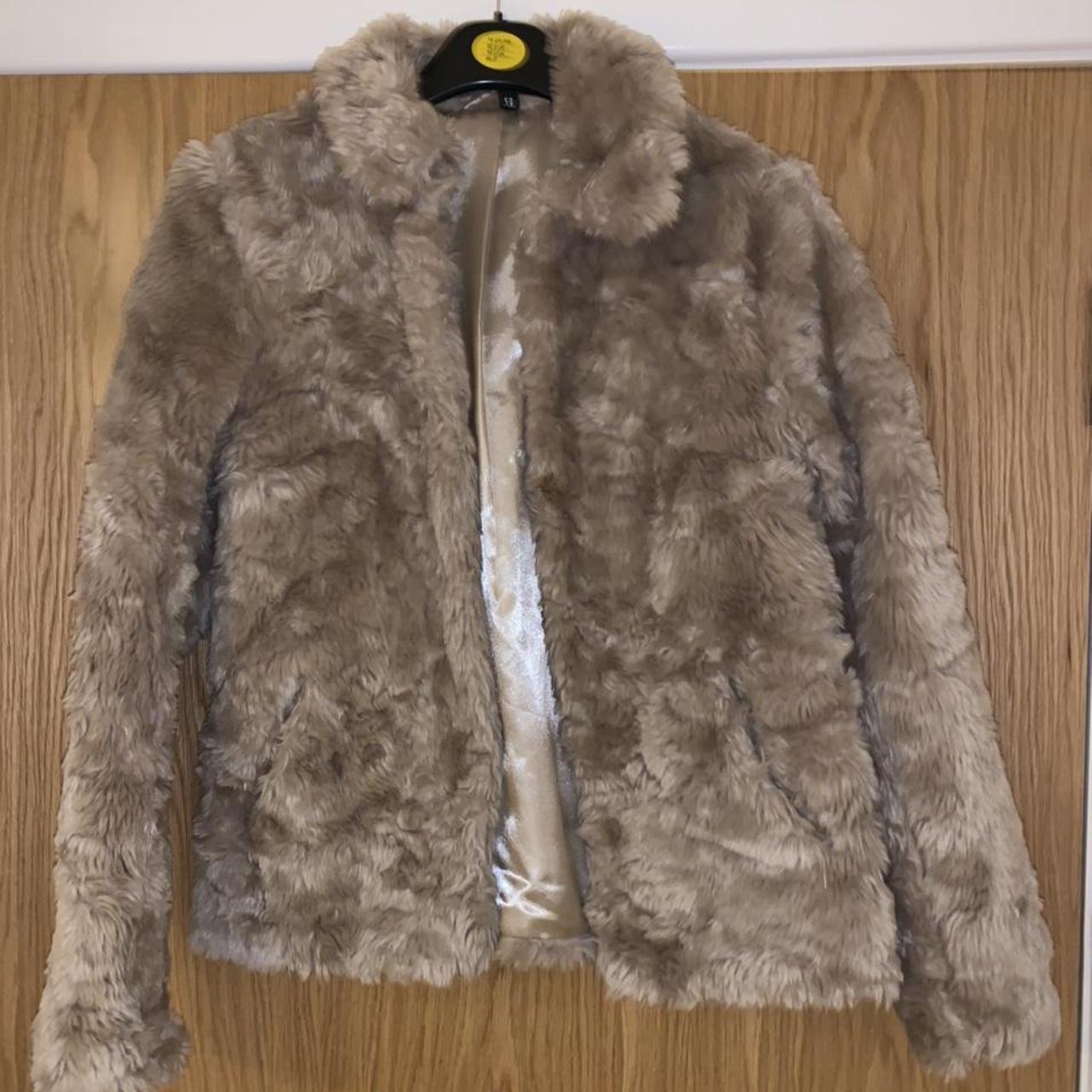 H&M Nude Fur Coat Good condition hardly been... - Depop