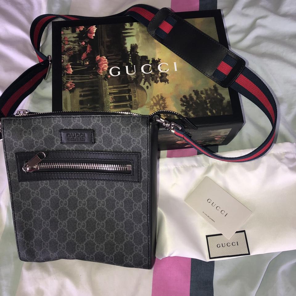 Gucci messenger bag mens authentic used a handful of times IMMACULATE!