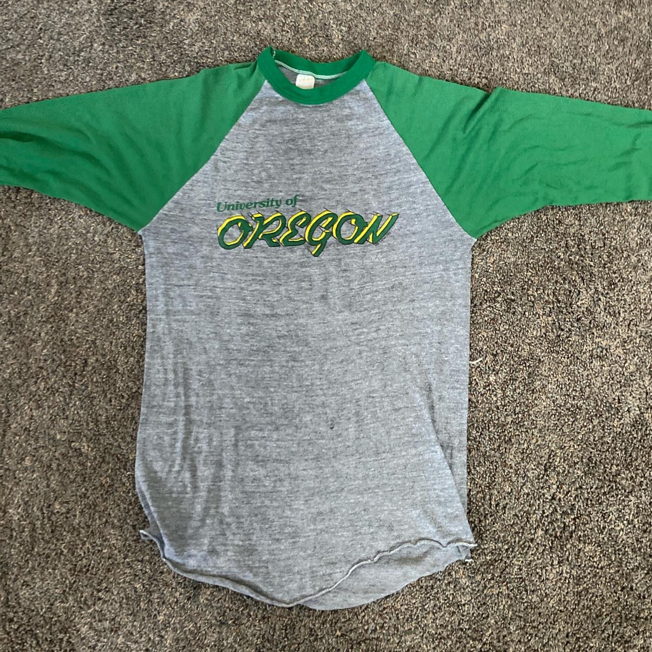 Old Navy Men's Tshirt Depop