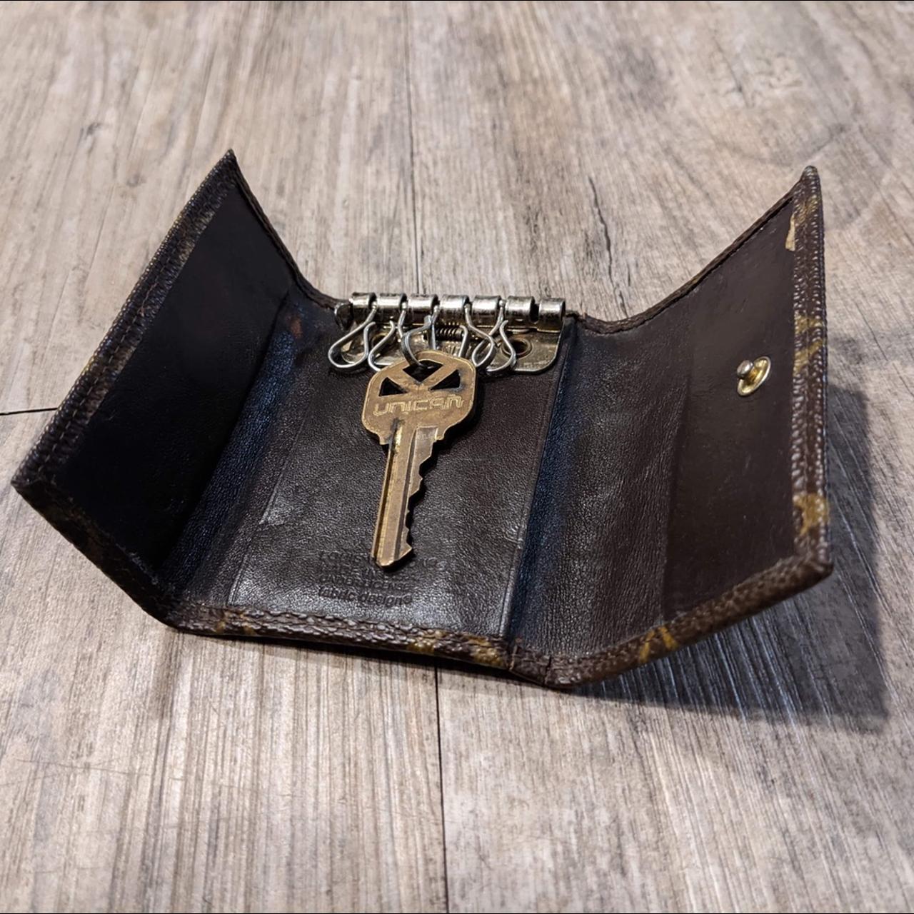 Vintage Louis Vuitton key holder (missing some - Depop