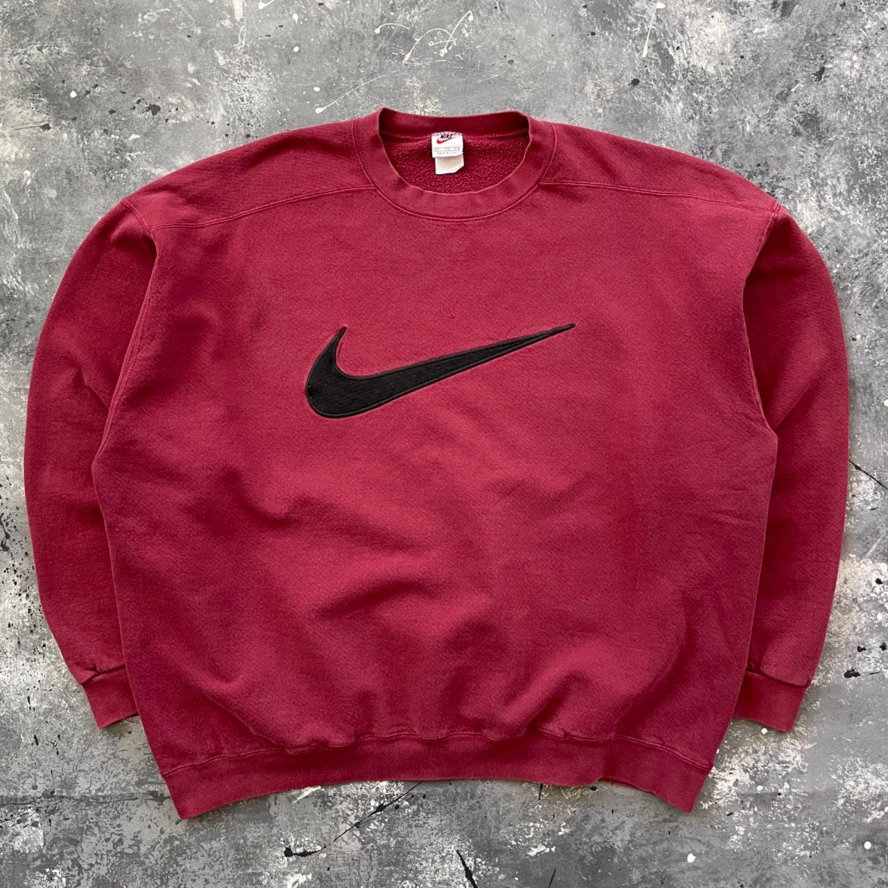crewneck nike big swoosh