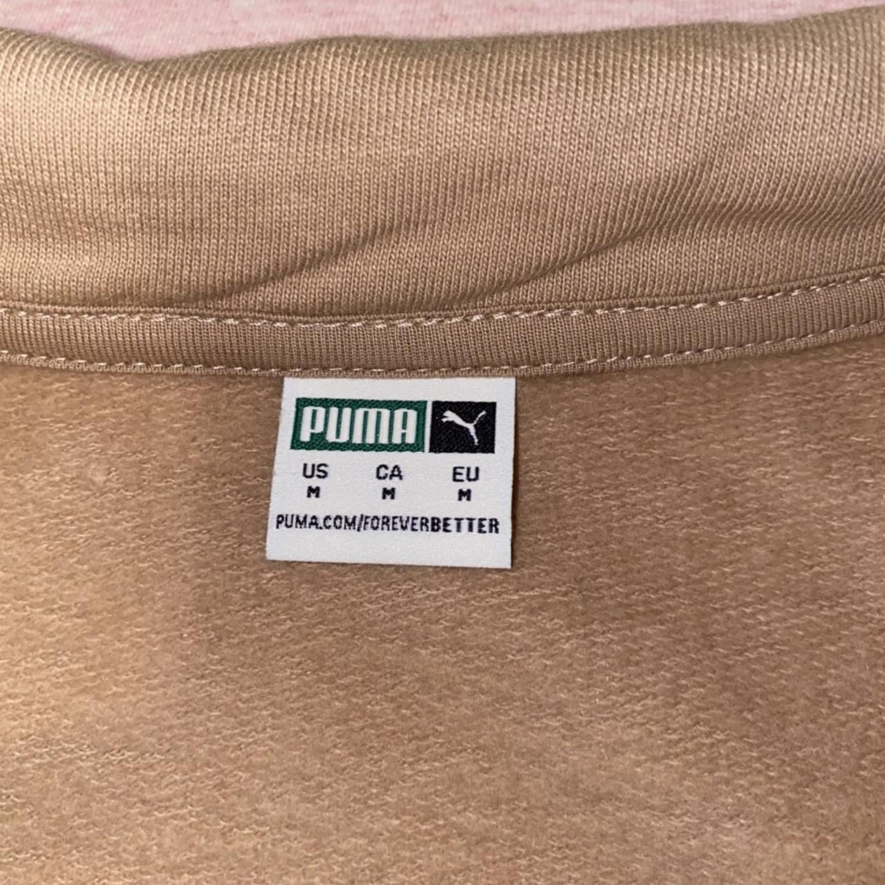 Puma cropped beige jumper - Depop