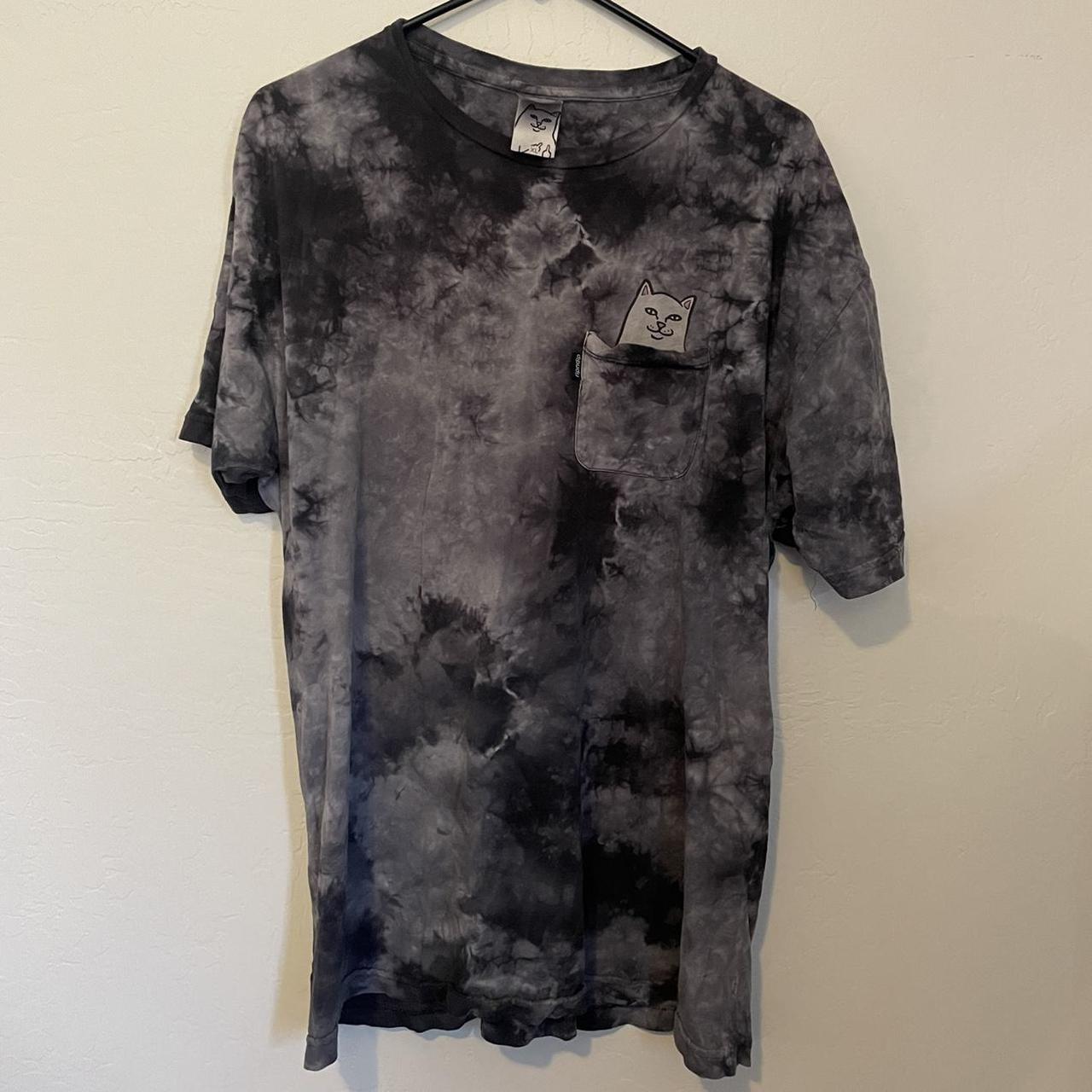 Black tie dye shirt crumple