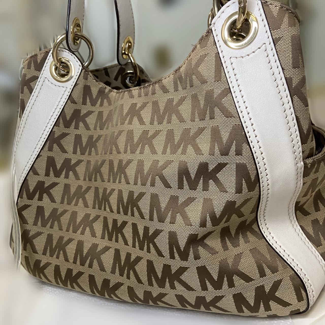 Michael Kors Ludlow Large Signature Shoulder Handbag... - Depop