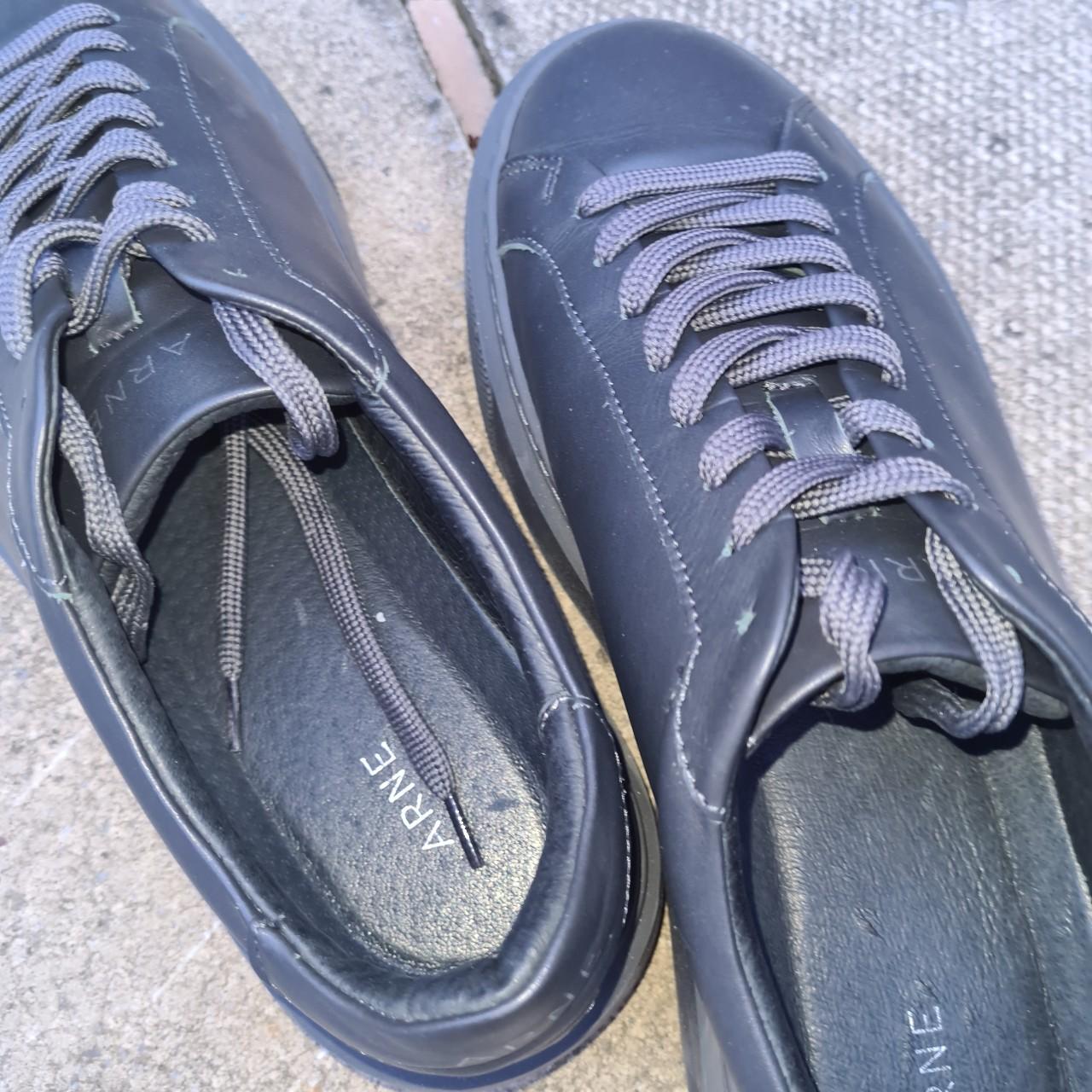 arne essential leather trainer