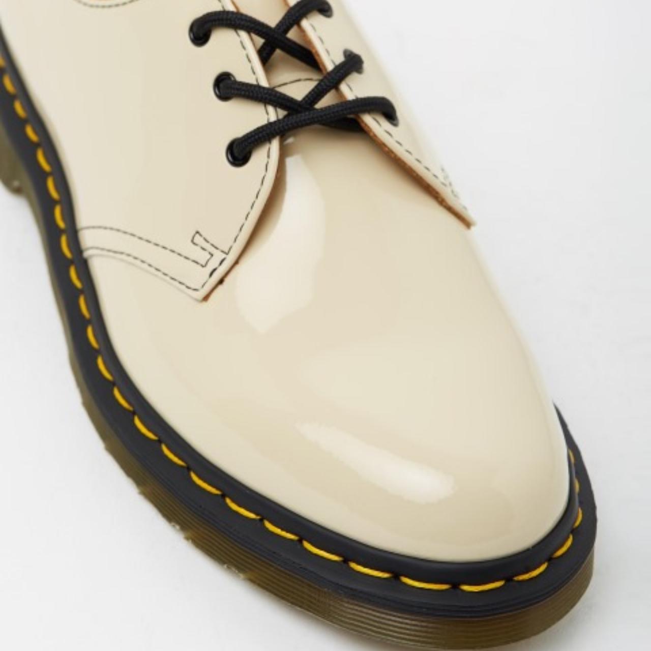 1461 3 eye shoe patent lamper