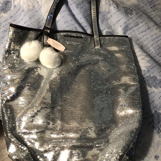 Victoria's Secret silver sequined tote bag nwt never - Depop