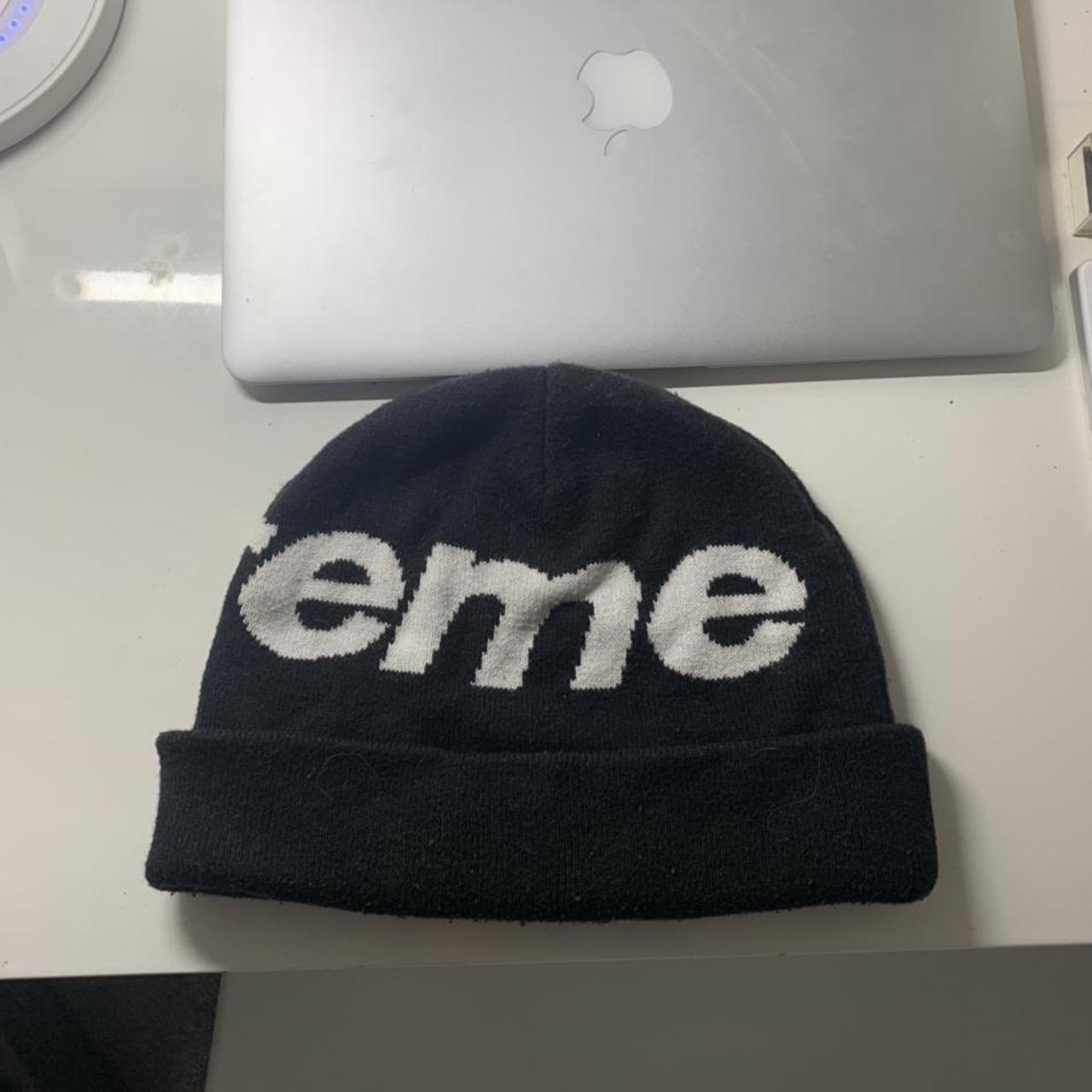 Supreme hat worn a few times no signs of wear 9/10... Depop