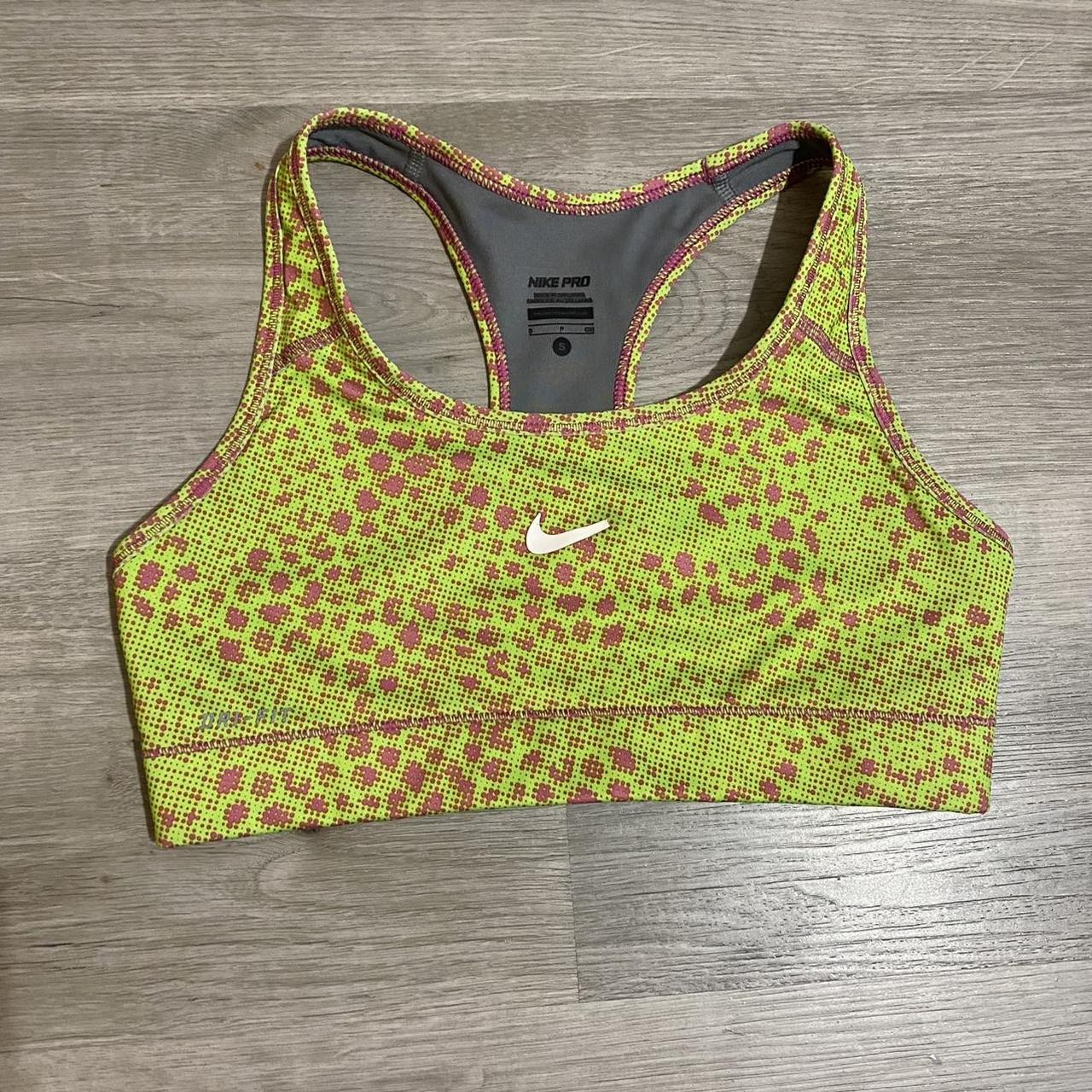 Nike Women's Pink and Green Crop-top | Depop