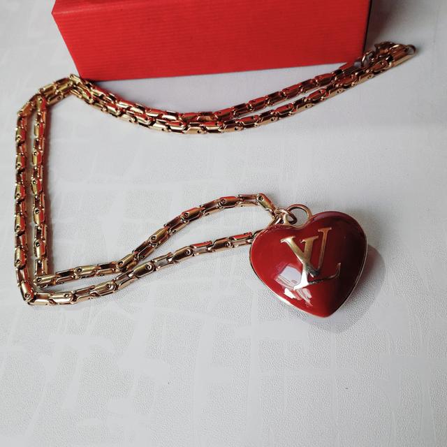 💕💯 Auth LV Red Heart Inclusion Necklace💕  Louis vuitton jewelry,  Necklace, Louis vuitton red