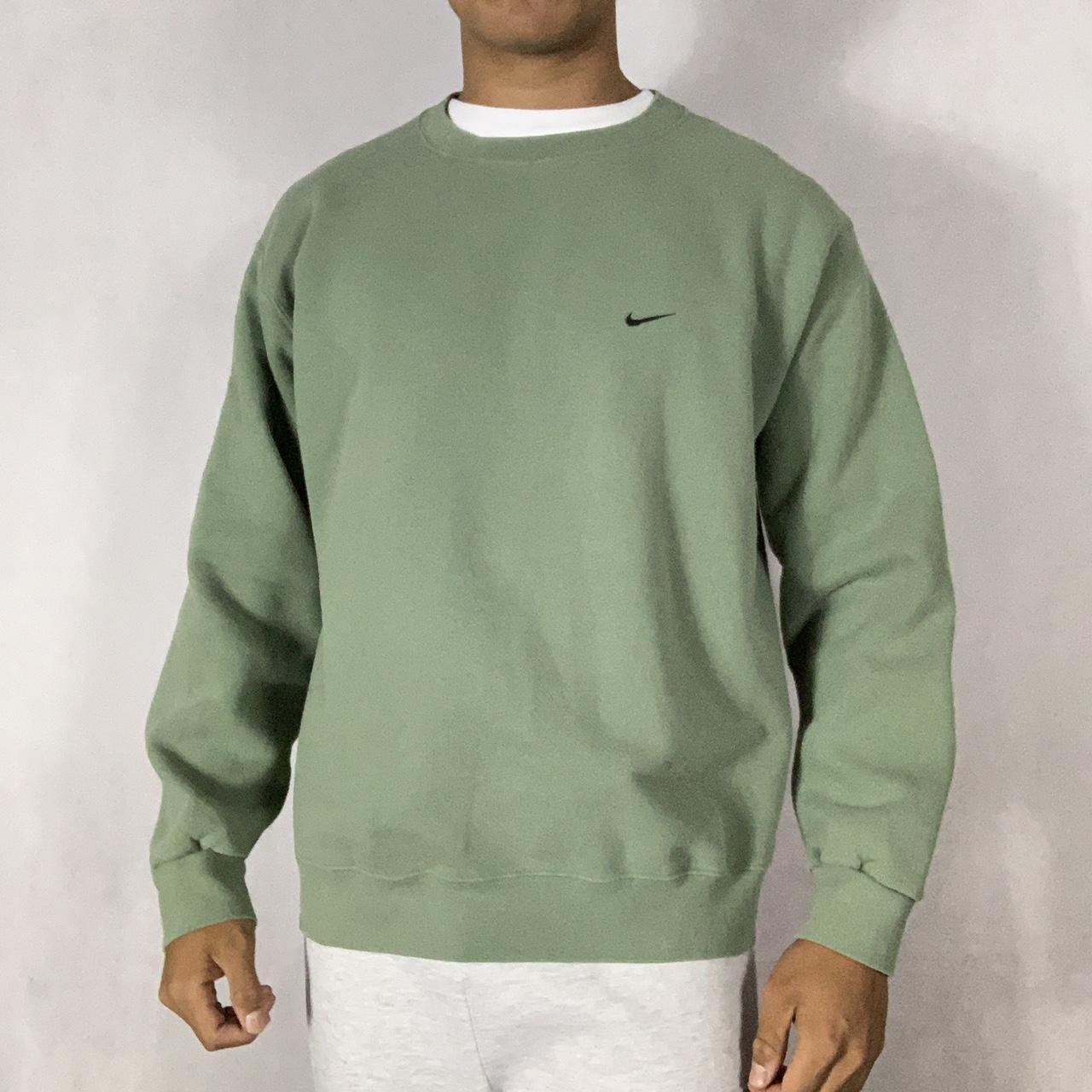 Mayor Descuido predicción Vintage Y2K Sage green Nike sweatshirt -Model is... - Depop