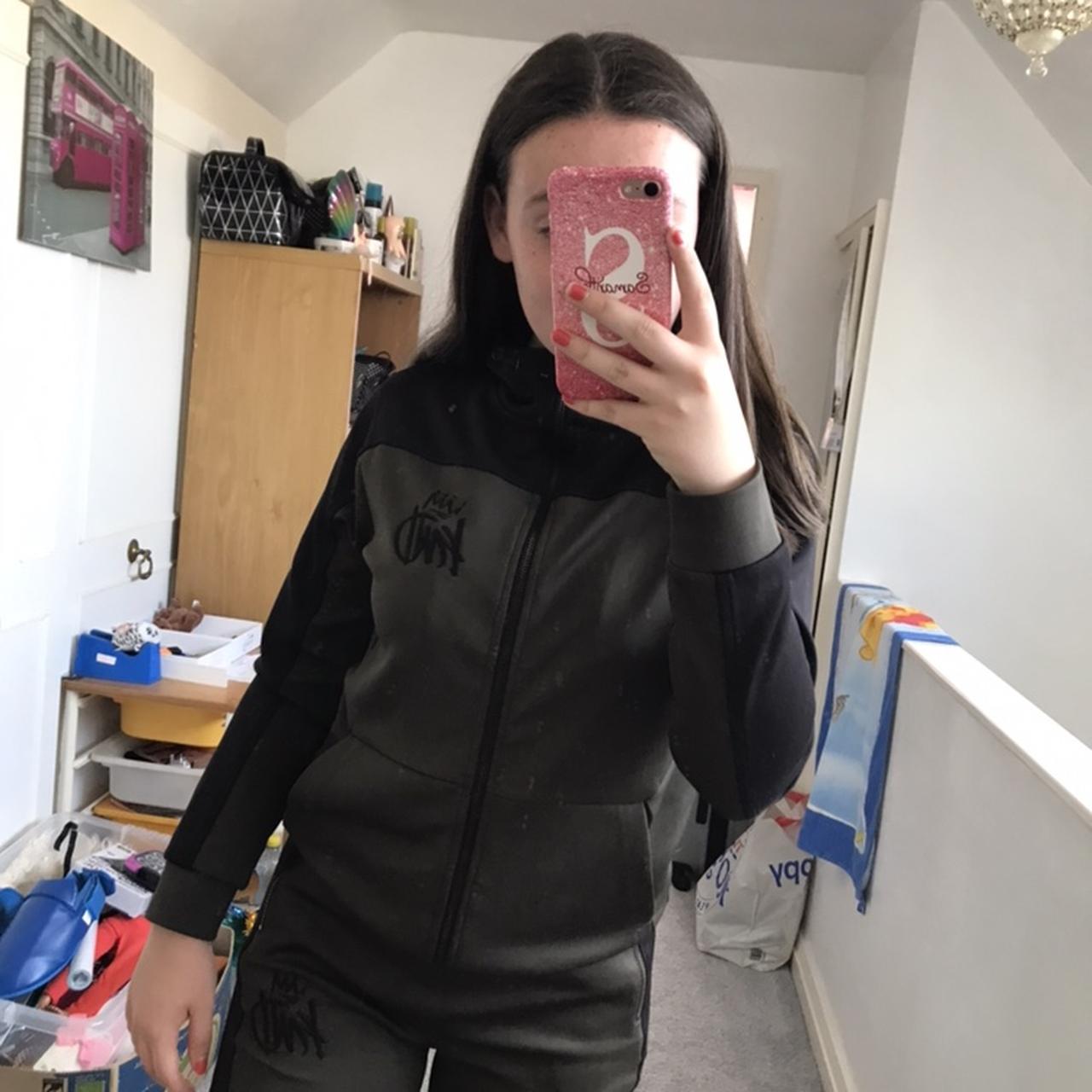 Kids store kwd tracksuit