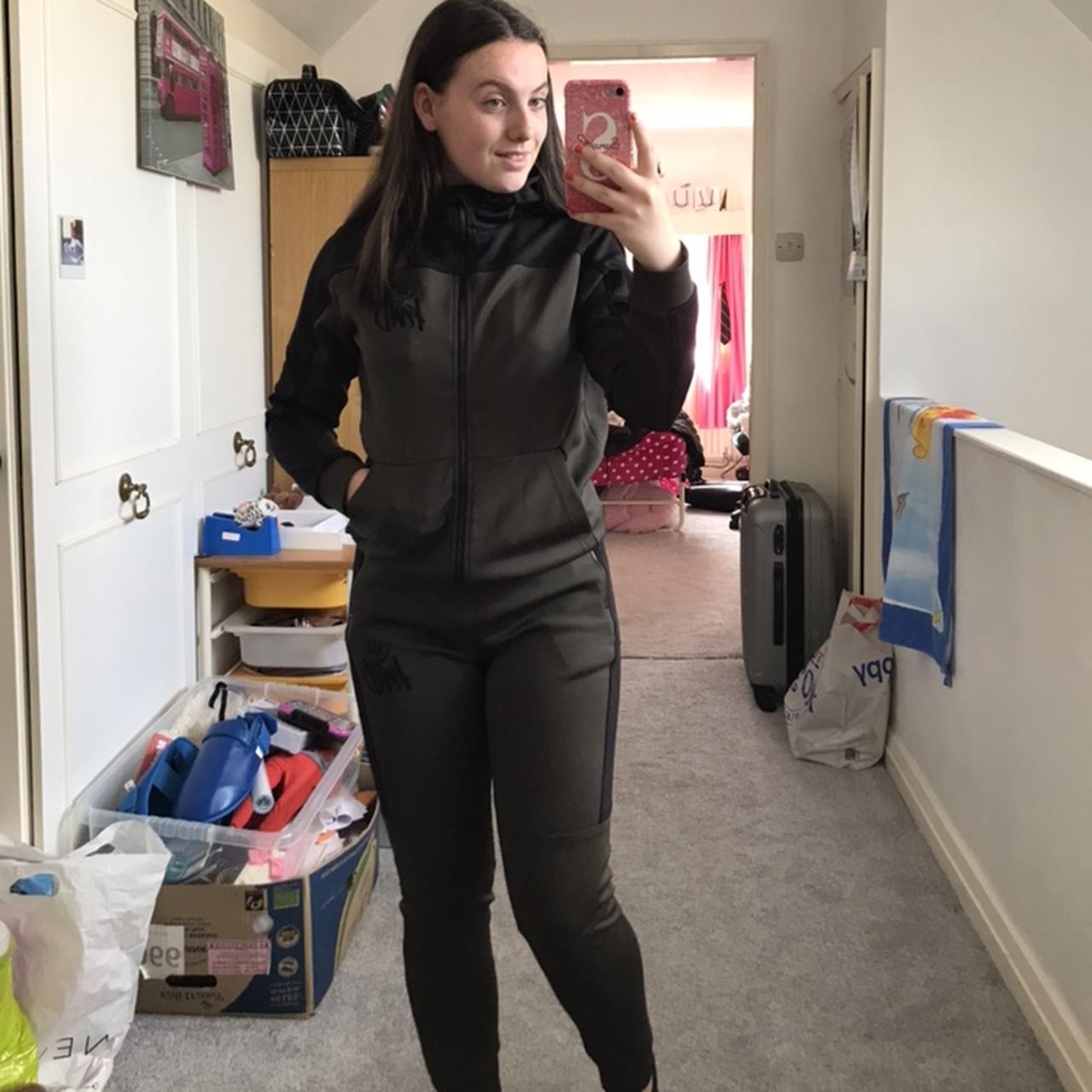 Green best sale kwd tracksuit