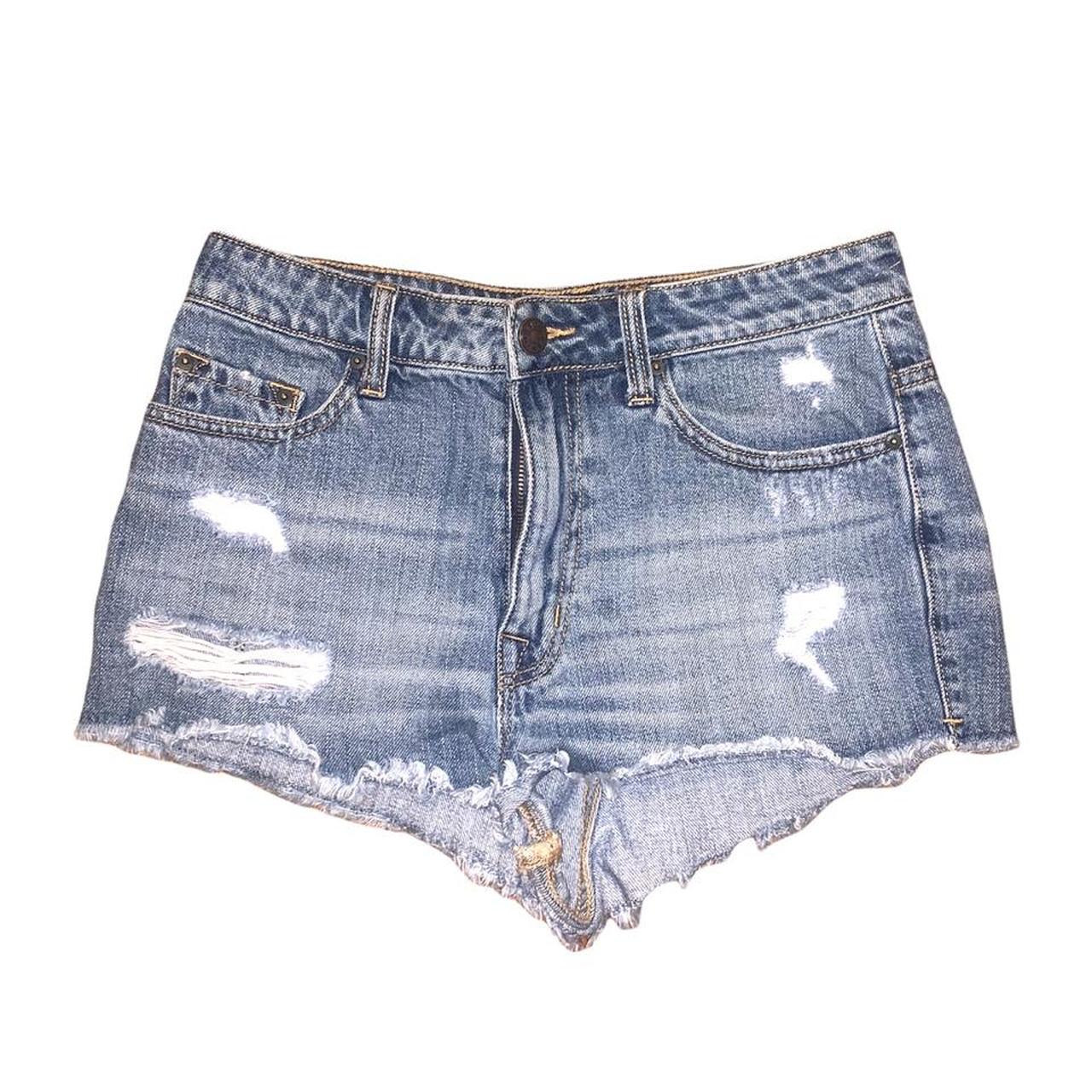 👖 BDG CHEEKY JEAN SHORTS. #jeanshorts #cheekyshorts... - Depop