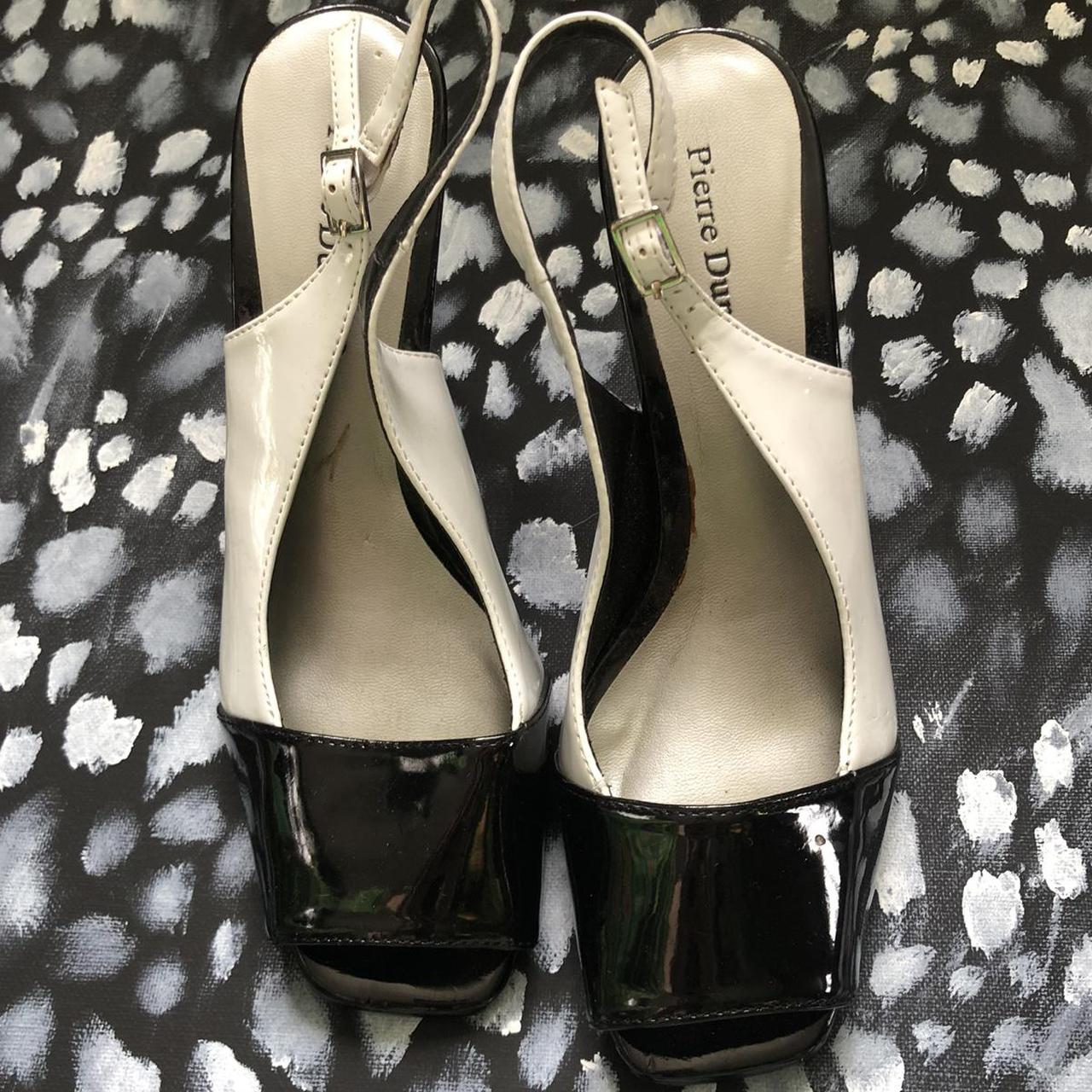 Women's Black and White Sandals | Depop