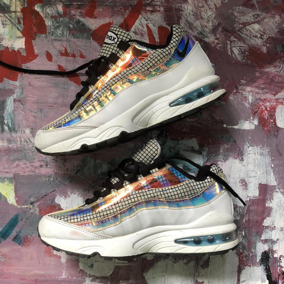 air max 95 holographic