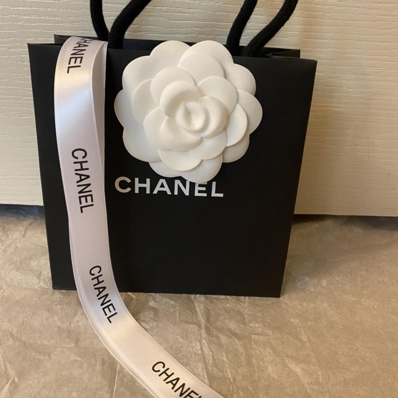 Chanel gifts bag. Size 5.5x5.5x2