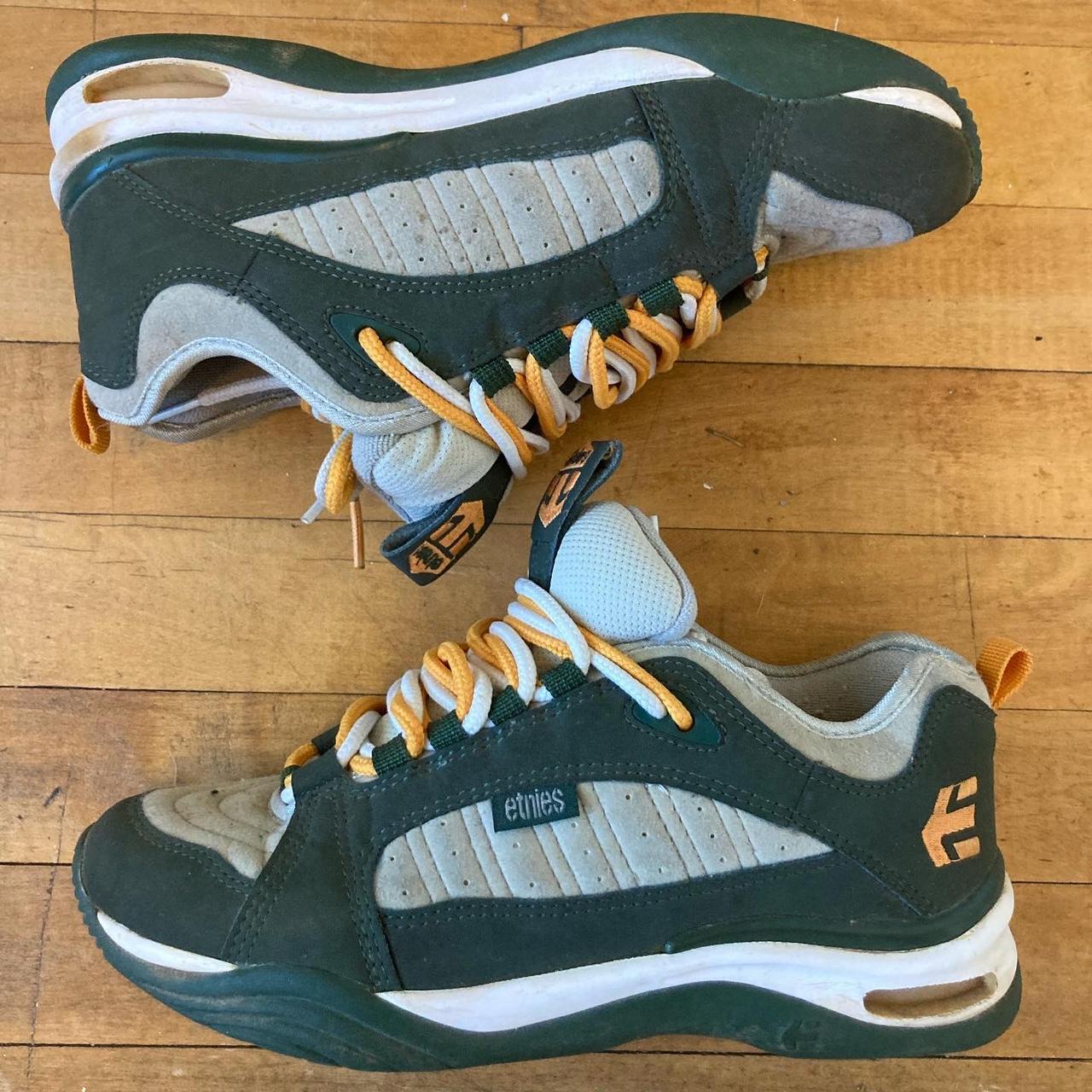 Y2k Chunky Etnies Skate shoes Womens 8.5 Depop