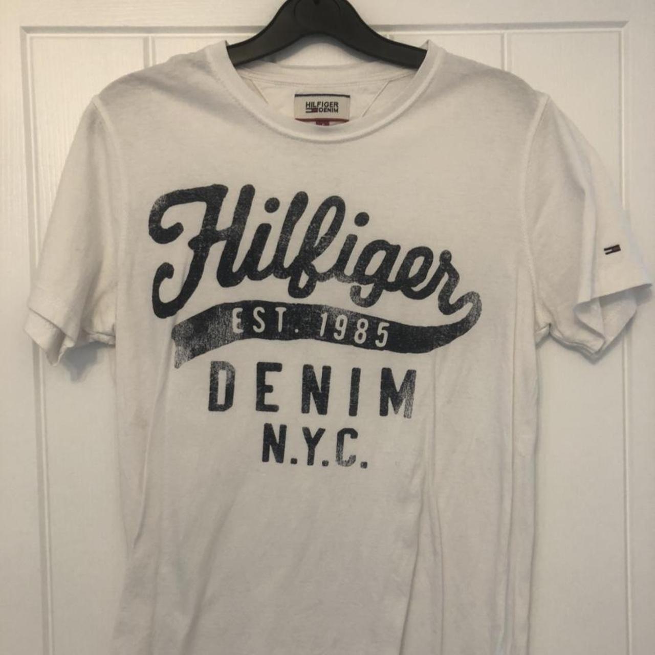 Tommy Hilfiger Women's T-shirt | Depop