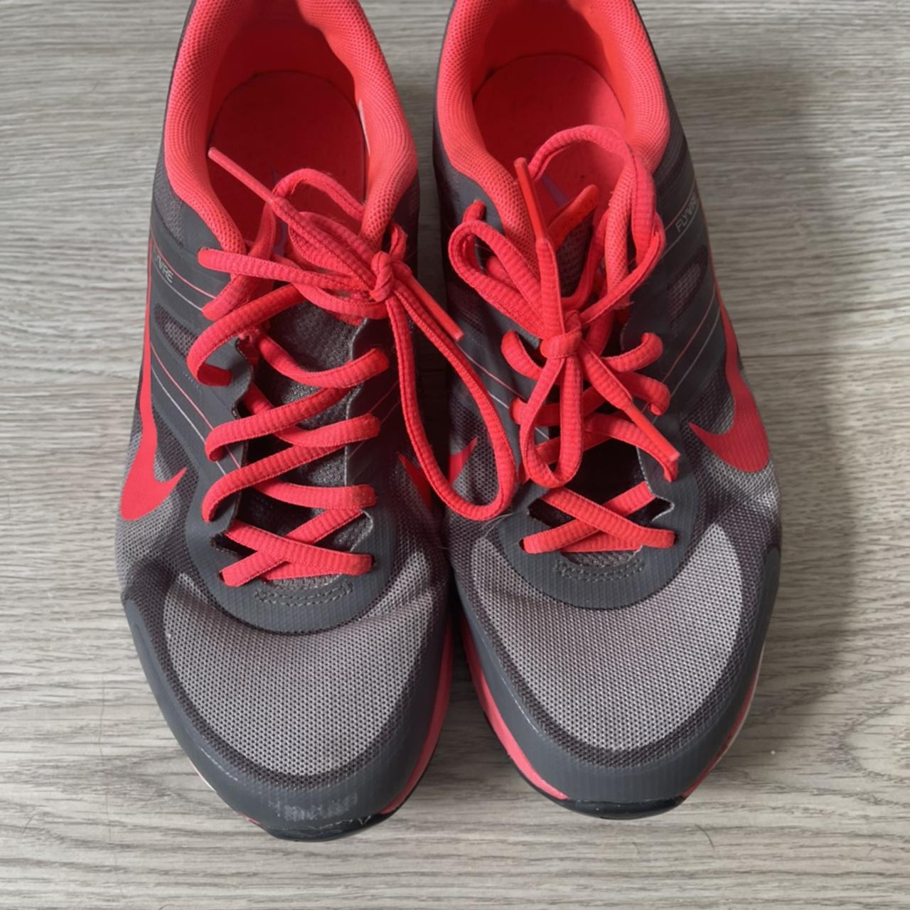 trainers size 4 nike