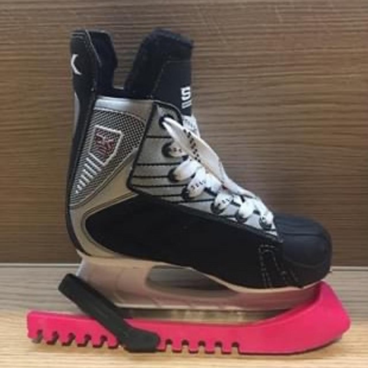 Women’s Size 3 Ice skates. Good condition, selling... Depop