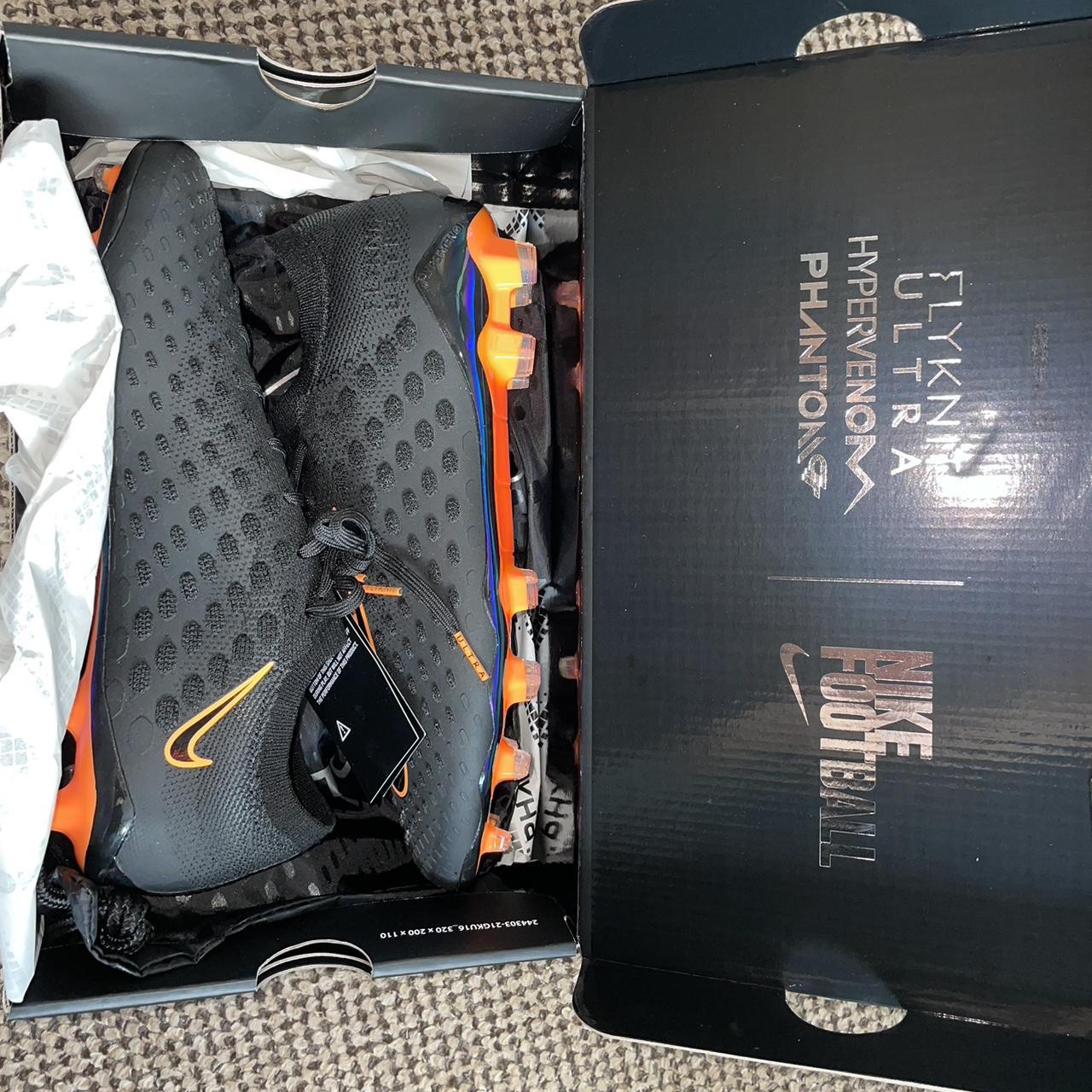 nike flyknit venom