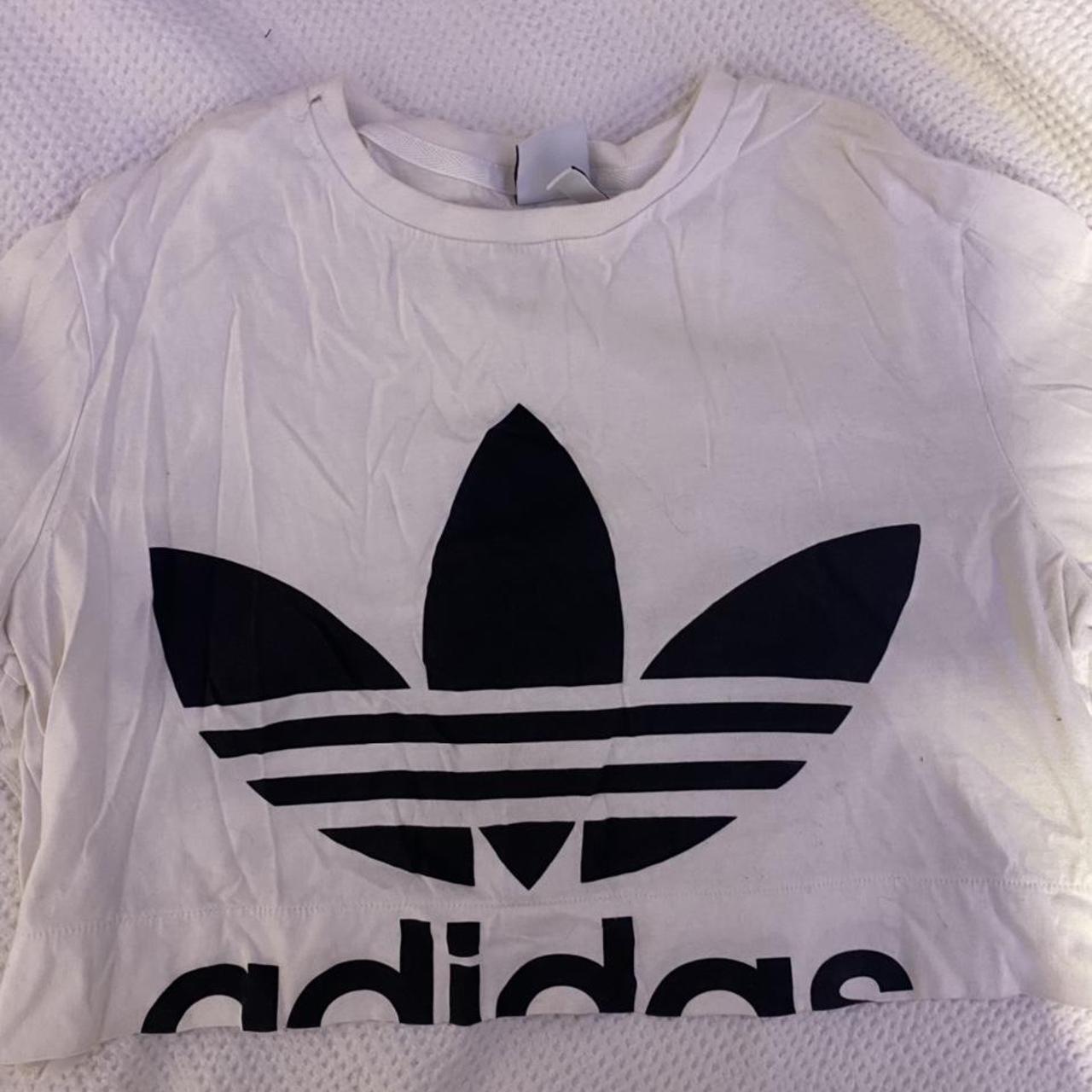 Adidas crop t shirt #adidas #croptop #tshirt - Depop