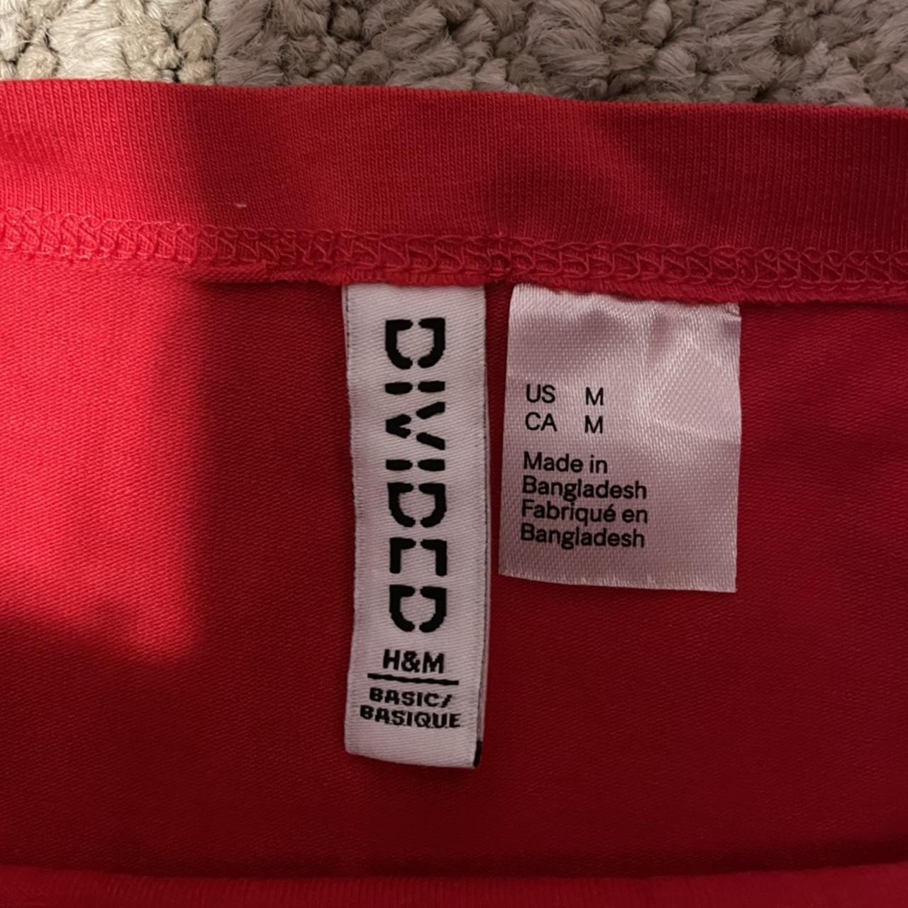 Red never worn tub top from H&M🍓Super cute basic... Depop