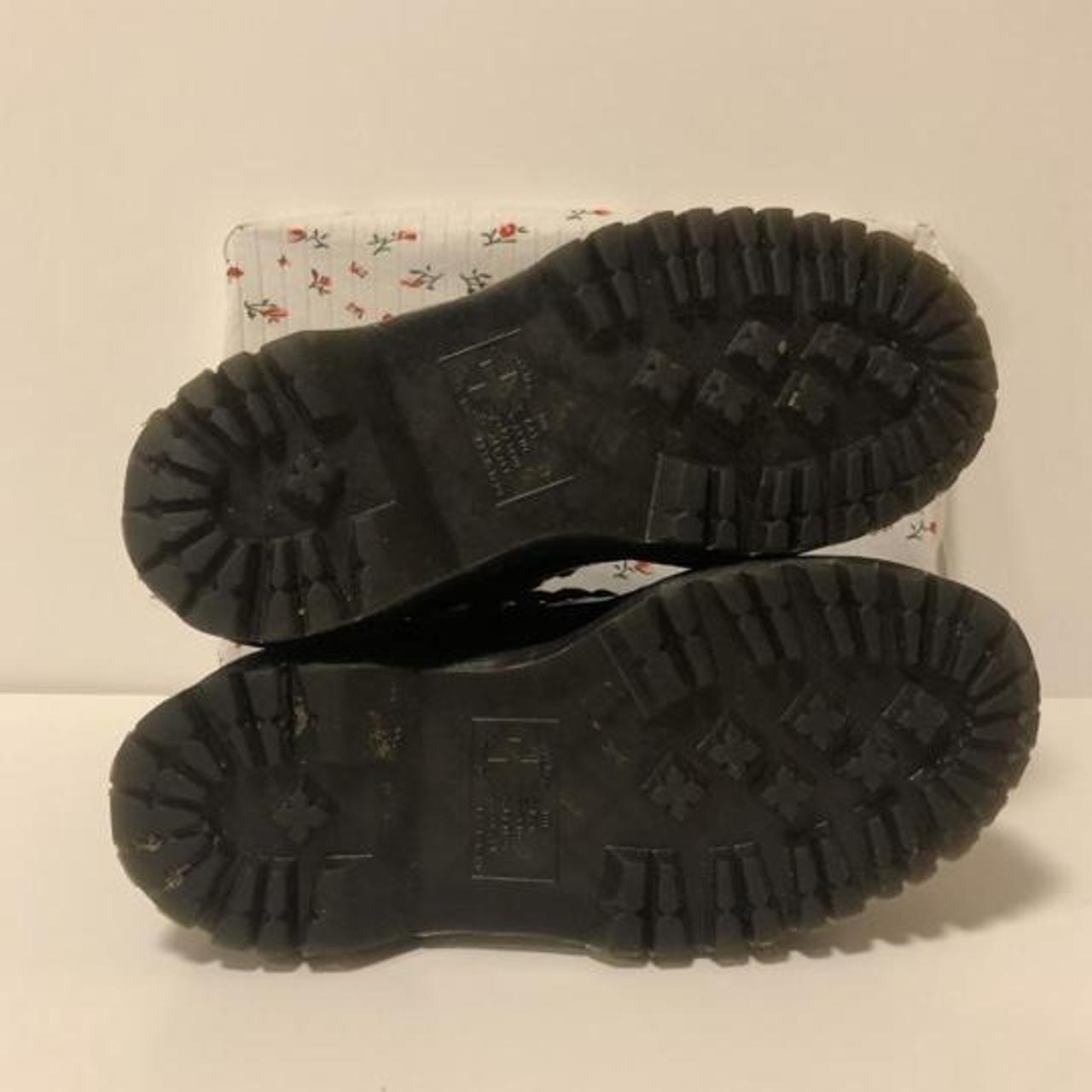 jadon dr martens size 4