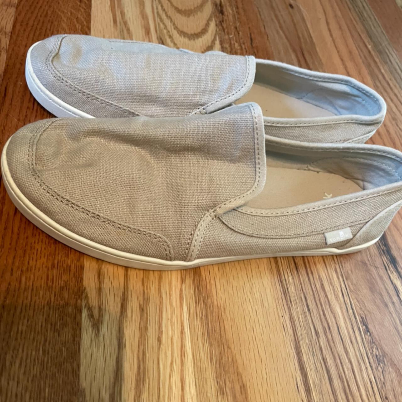 sanuk women's black slip on