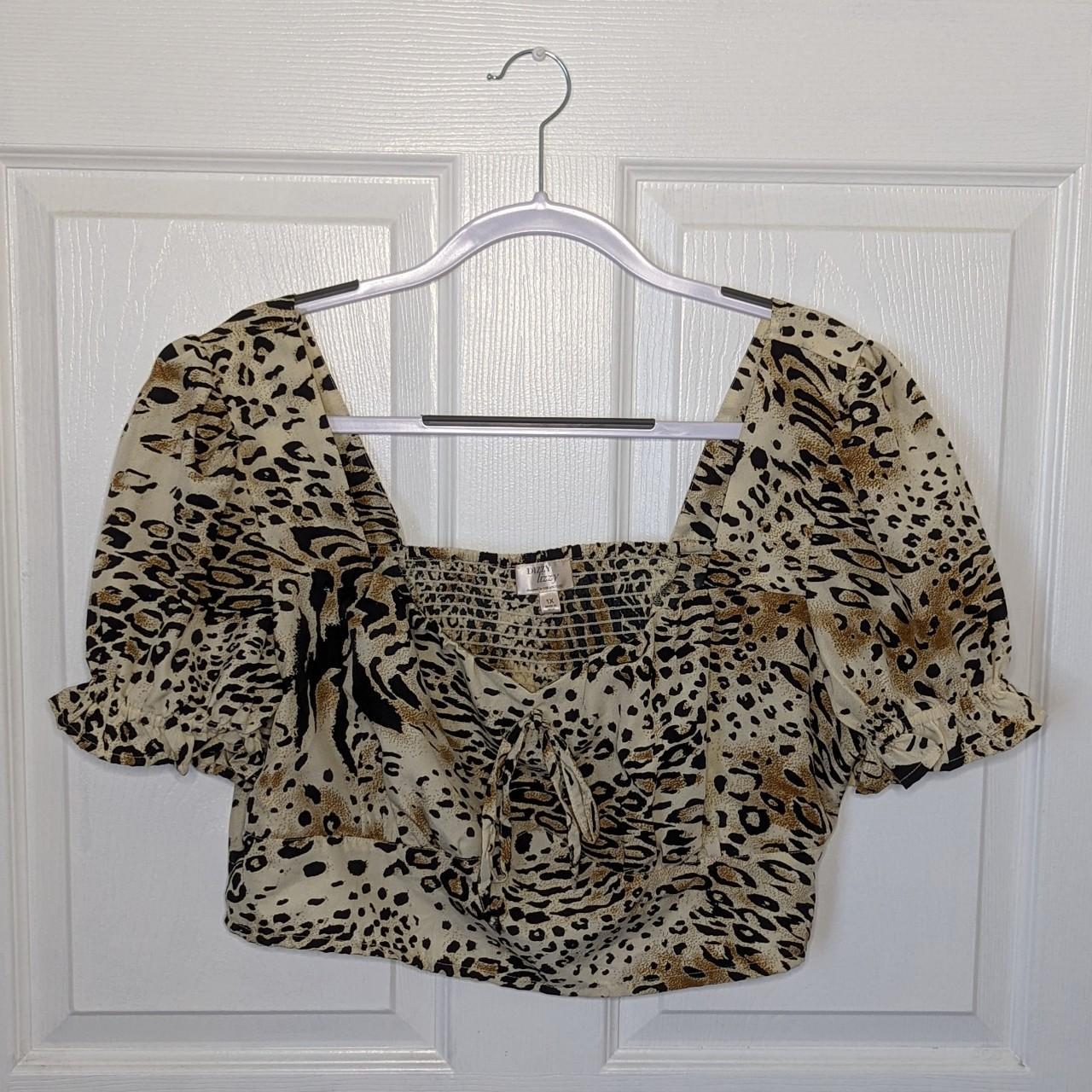 Dizzy Lizzy Women's Black and Cream Crop-top